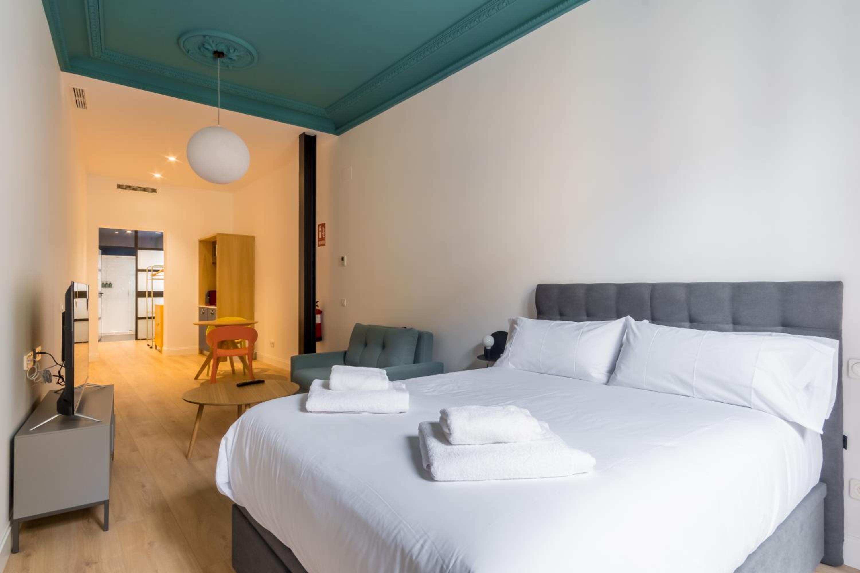 Modern Bright- Studio -Chueca