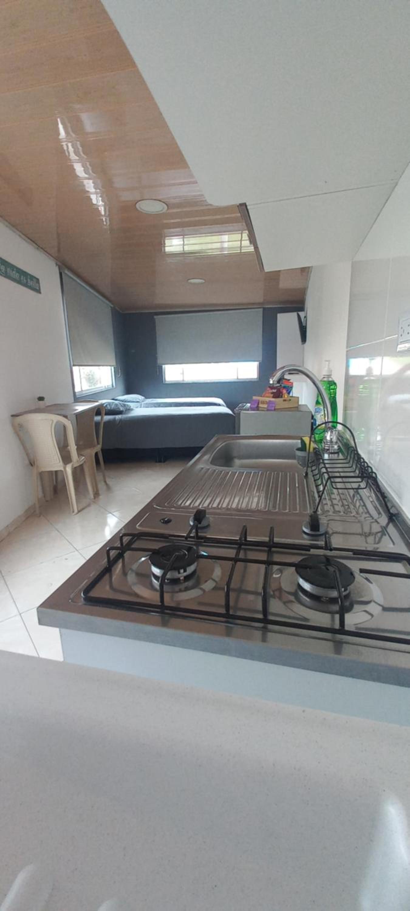 Apartaestudio amoblado Laureles Faca