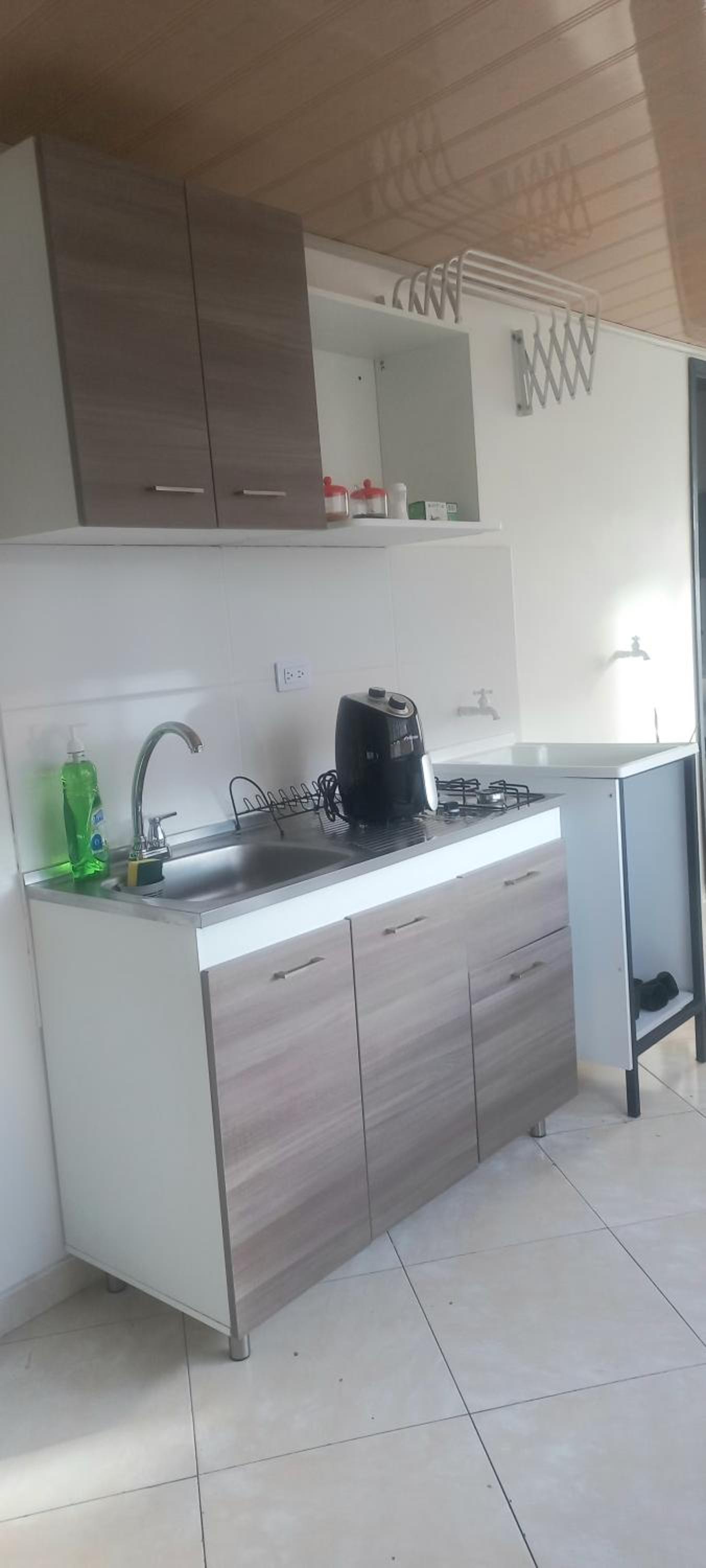 Apartaestudio amoblado Laureles Faca
