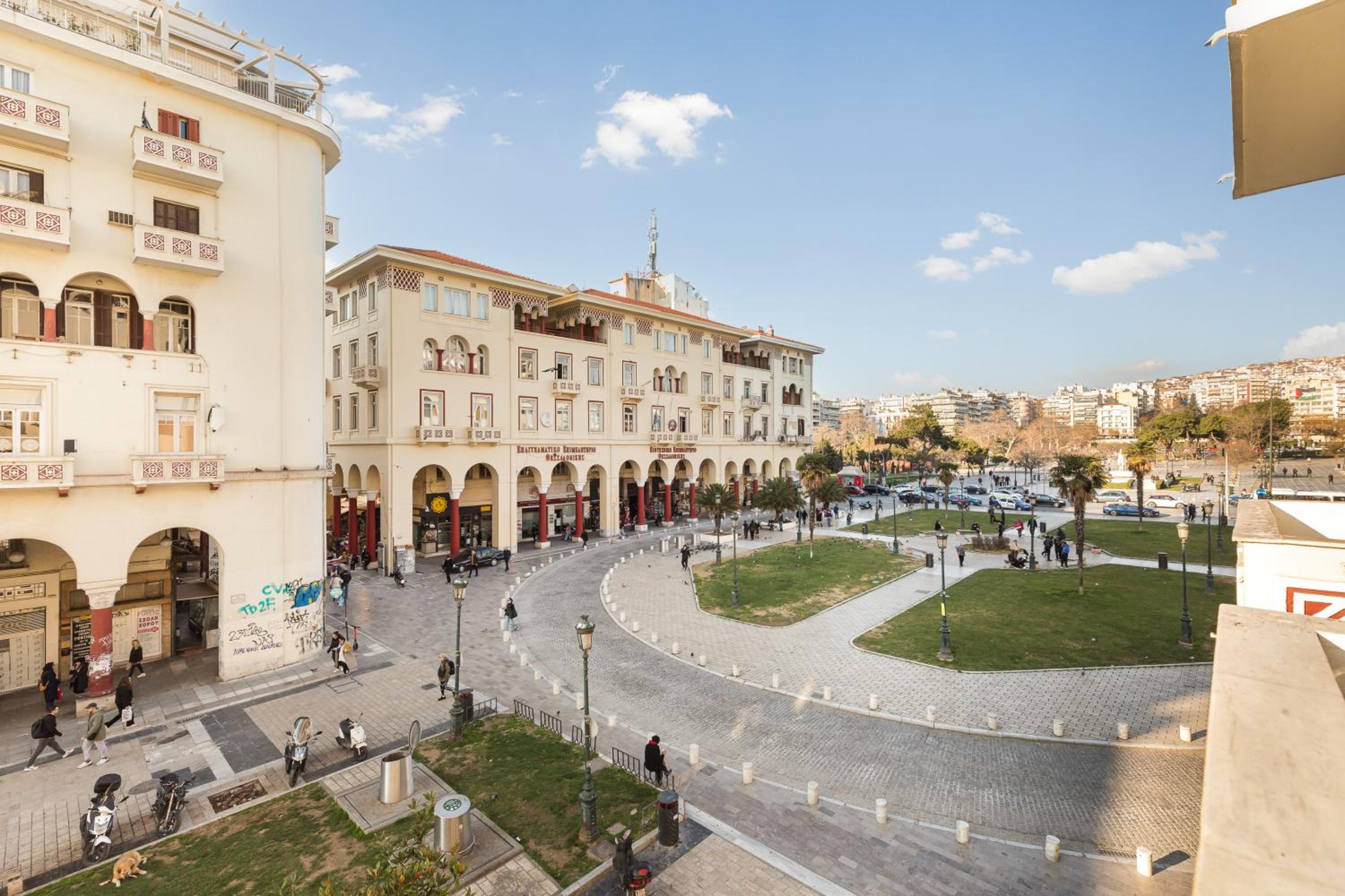 Olive Tree by halu!, Suite in Aristotelous square view 3