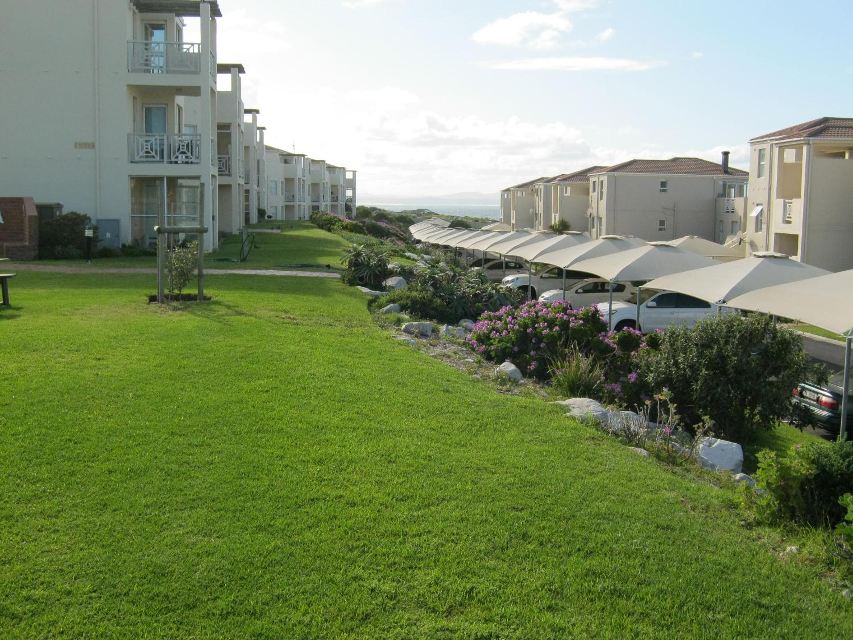 Hermanus Beach Club 263 - ground floor view 2