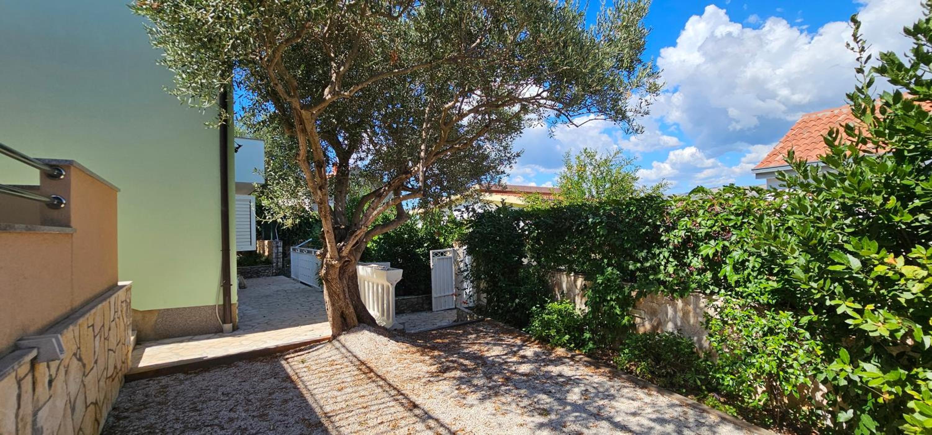 Spacious Villa Lush Garden Private access to Beach view 2