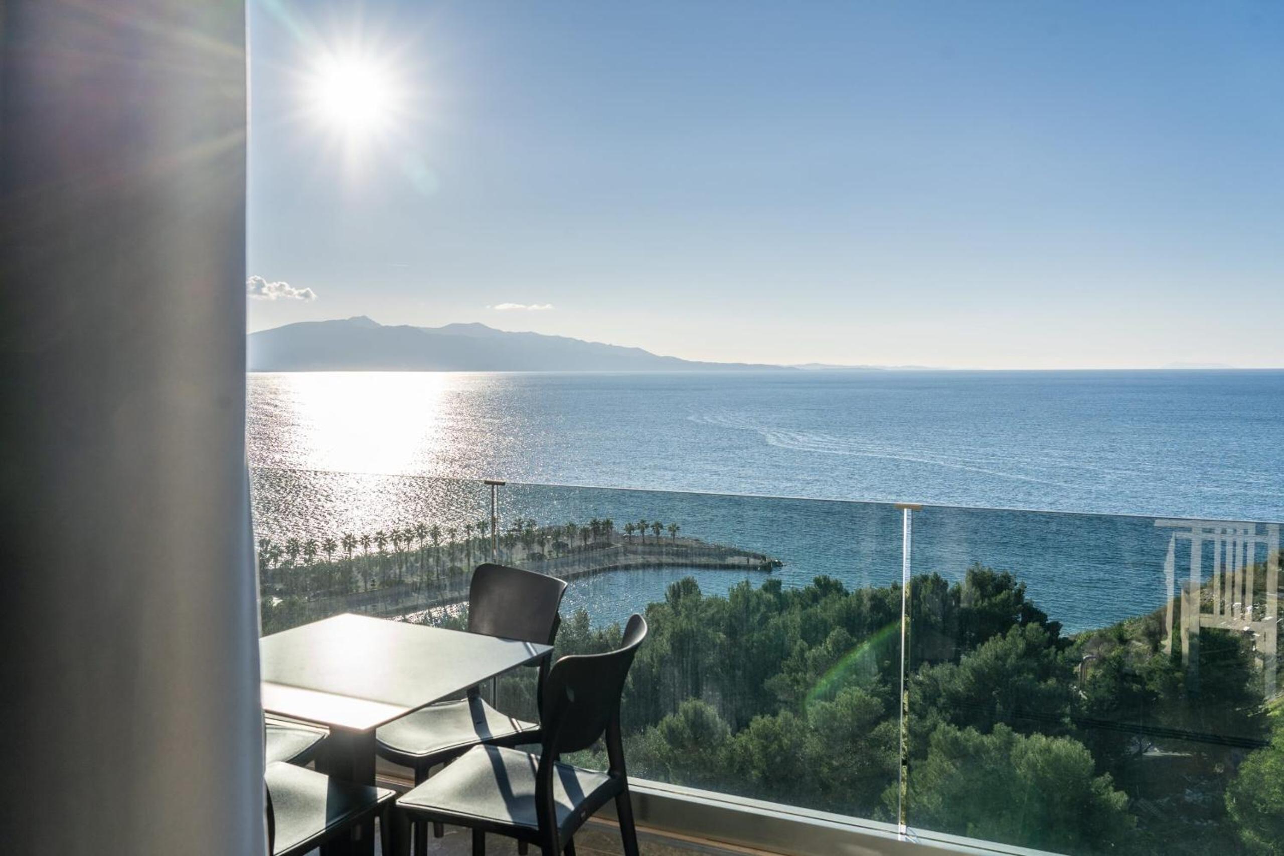 Elite Residence - Seafront Apartments
