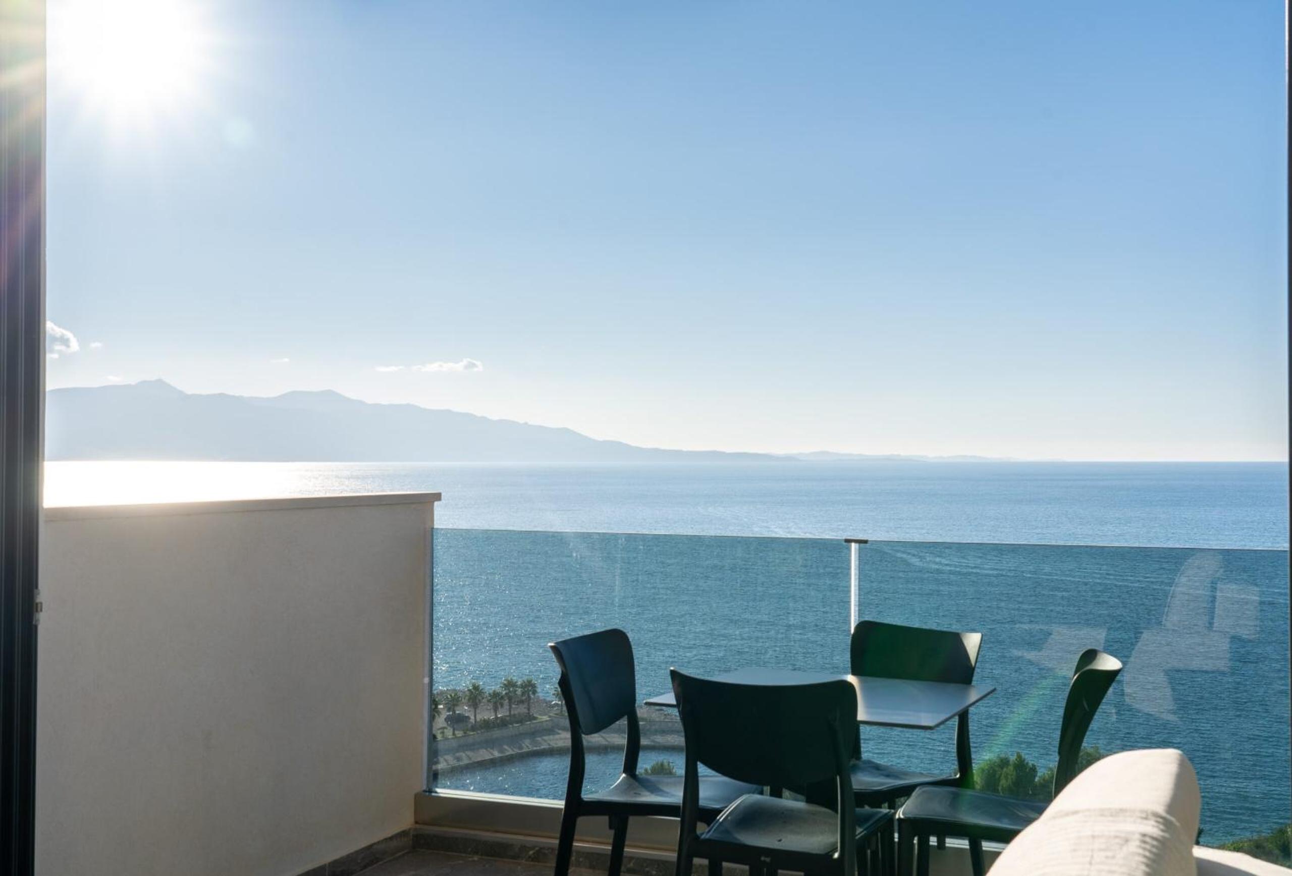 Elite Residence - Seafront Apartments