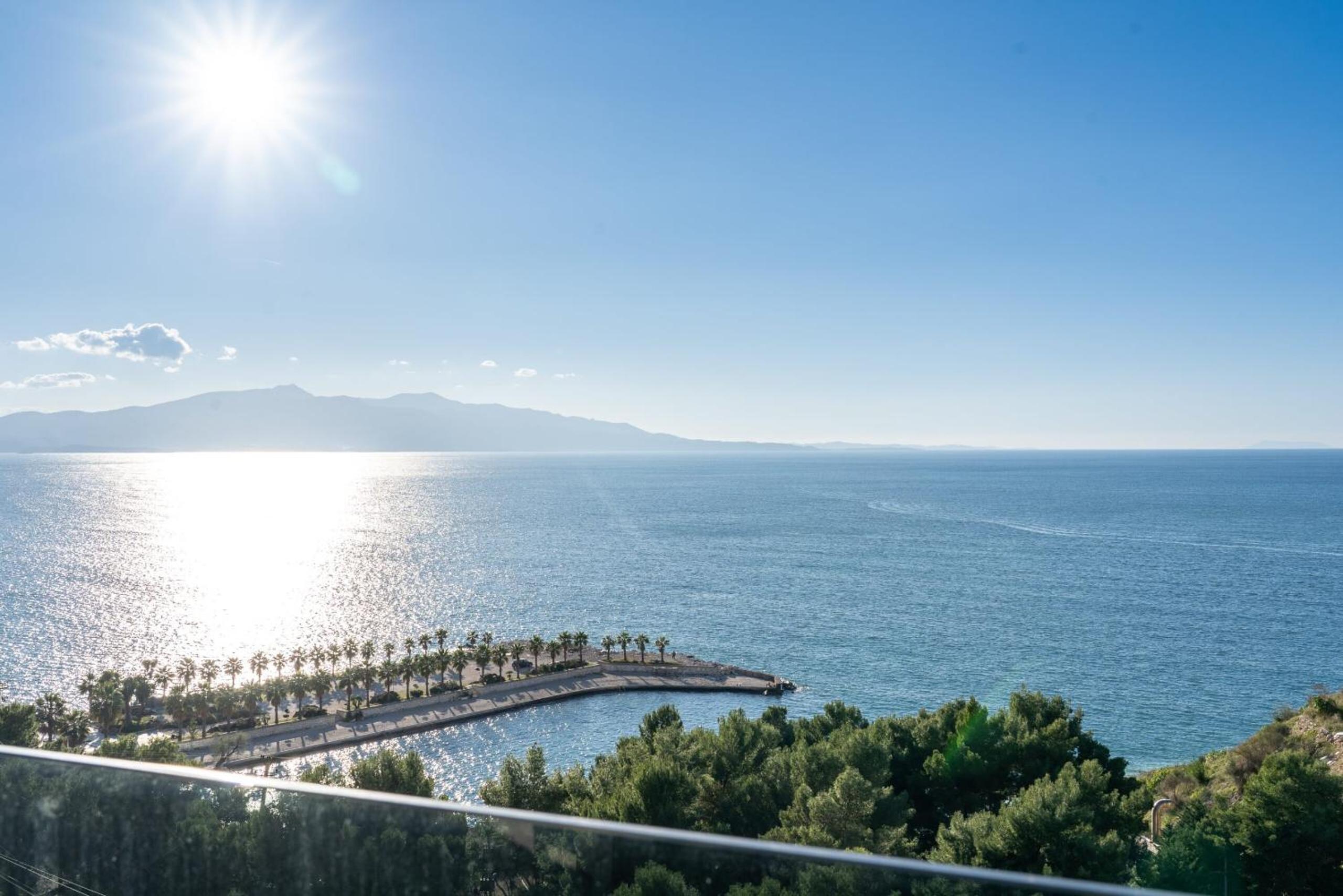 Elite Residence - Seafront Apartments