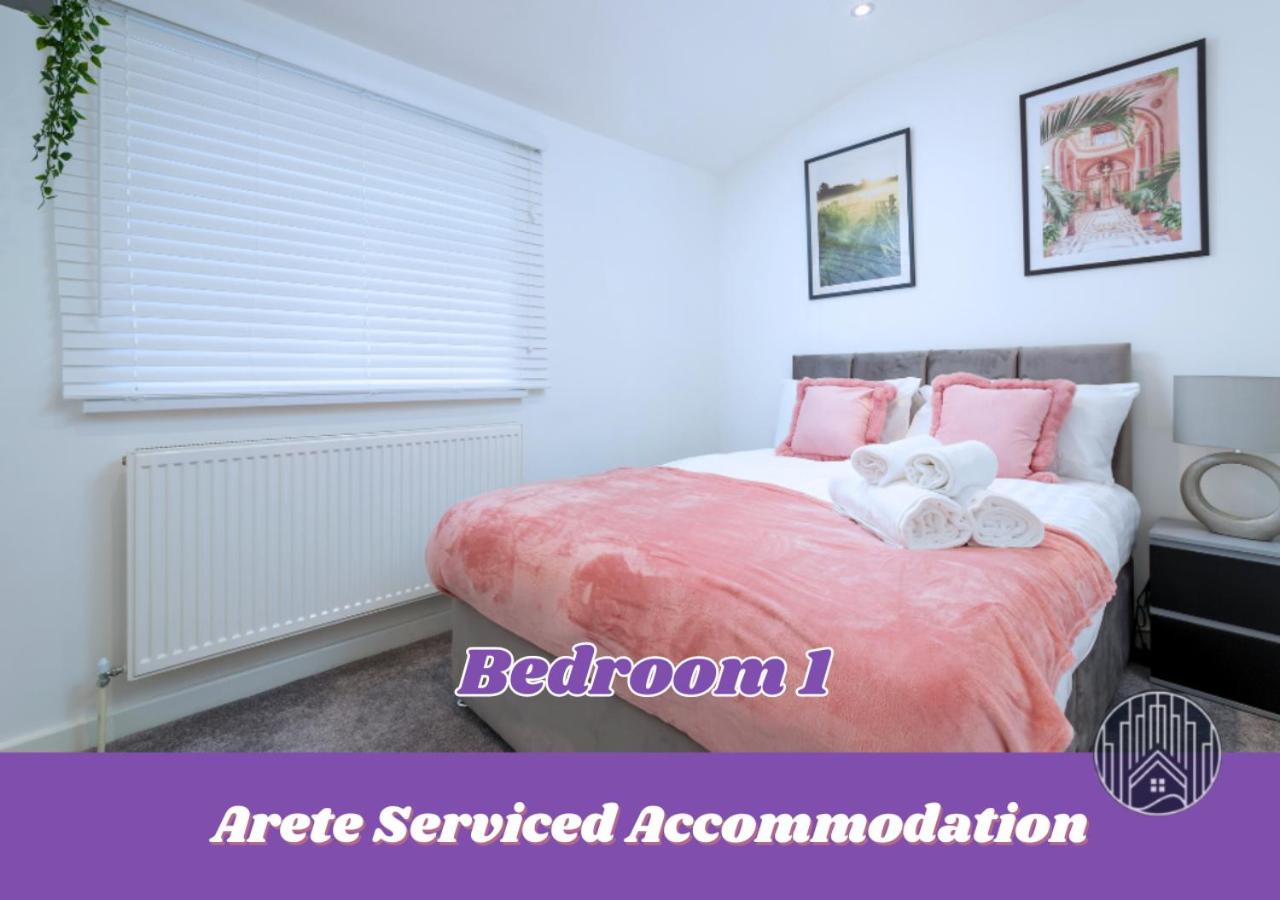 Relax in Comfort 3-Bed Retreat for Weekend or Longer Stays