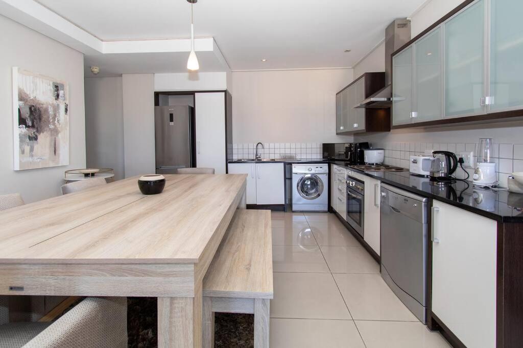 Manhattan Towers 1 bedroom flat view 2