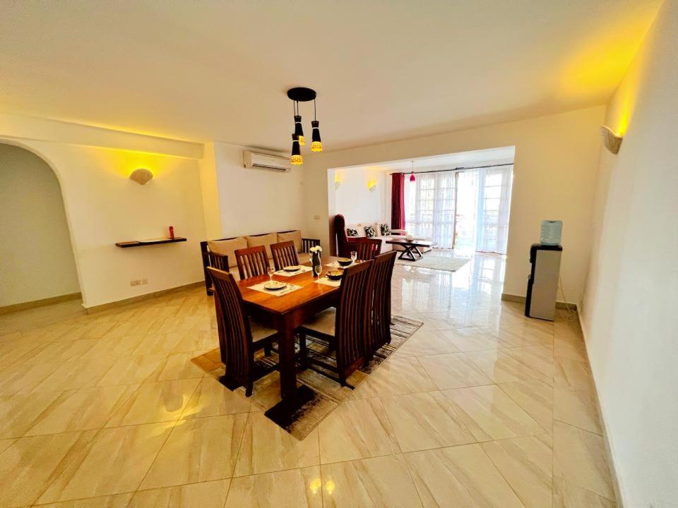 Lux Suites Lamera Beachfront Apartments