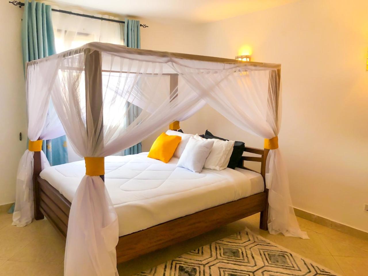 Lux Suites Lamera Beachfront Apartments