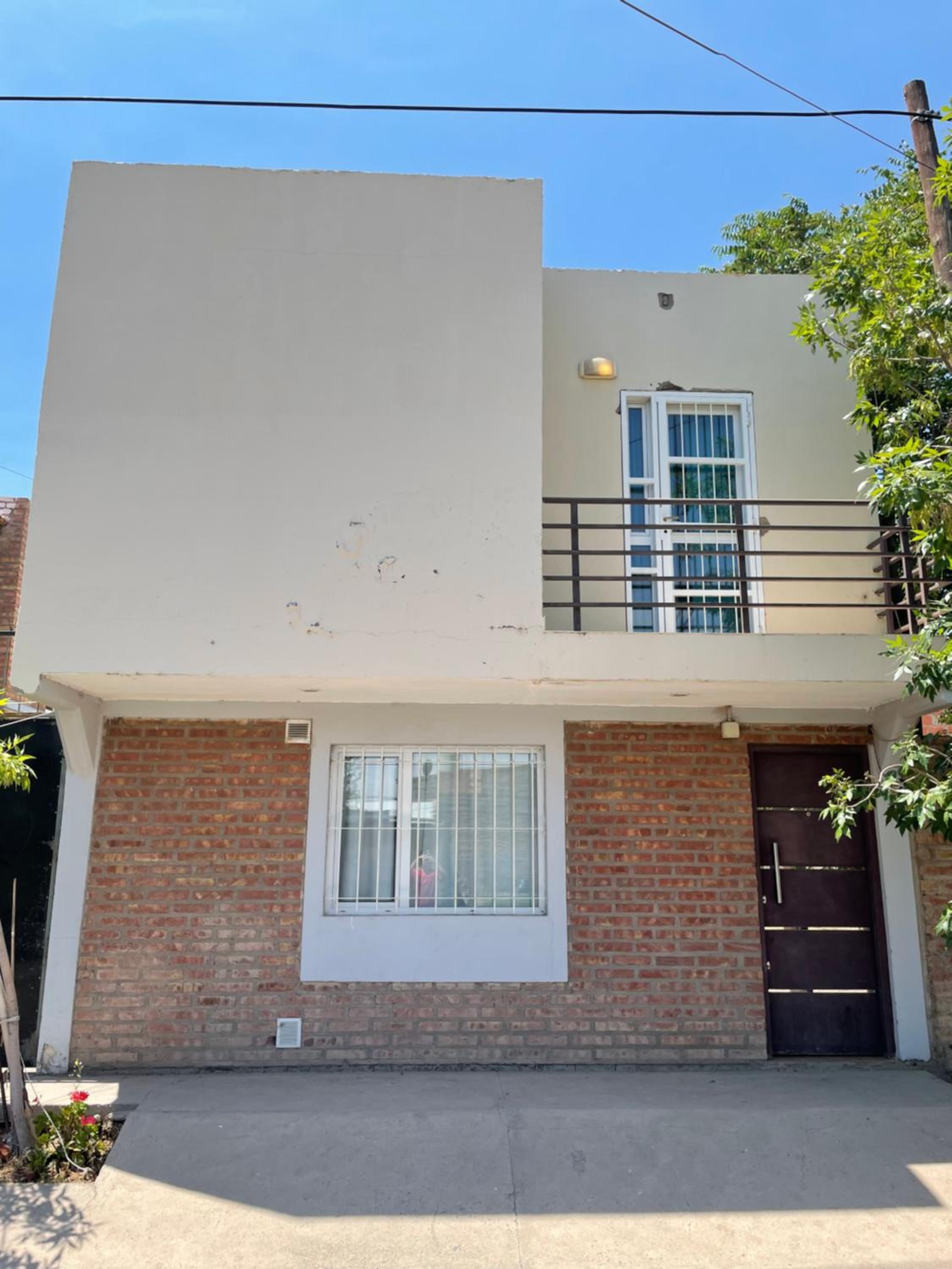 Hotel Aura - Image 1