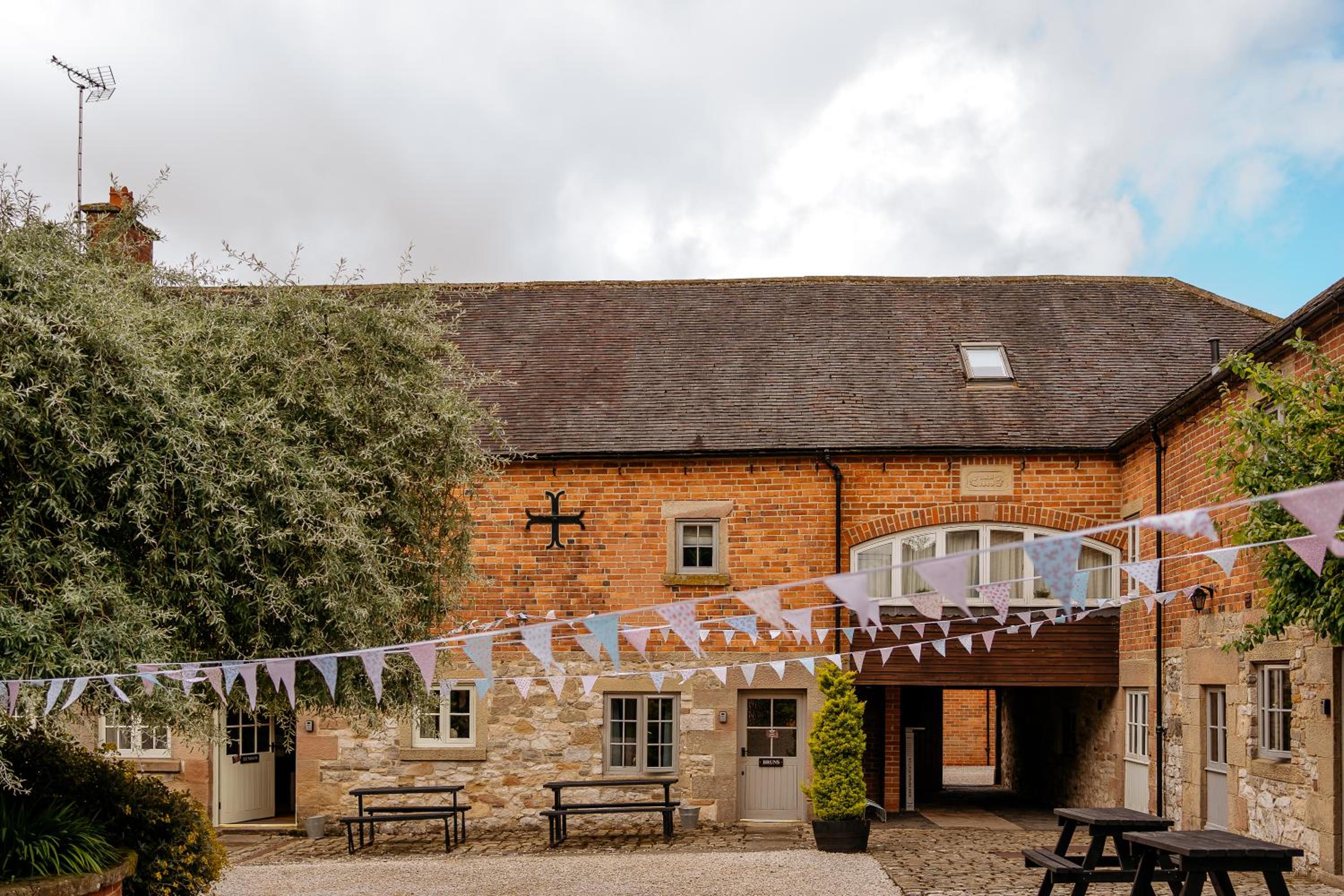 Knockerdown Cottages