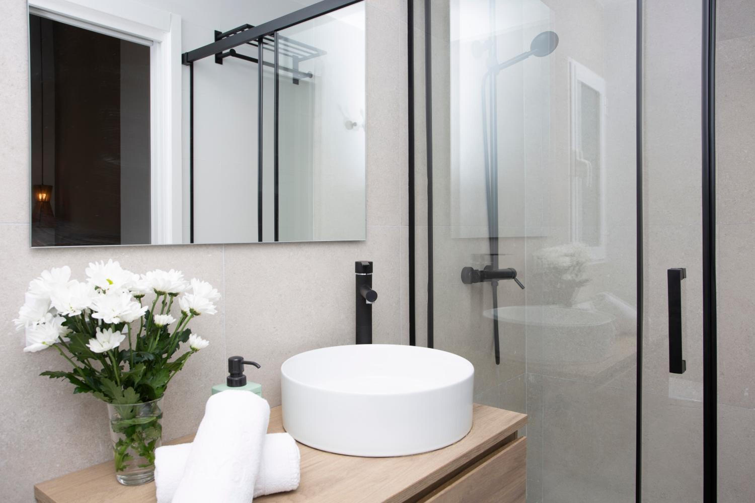 SingularStays Mercado Central