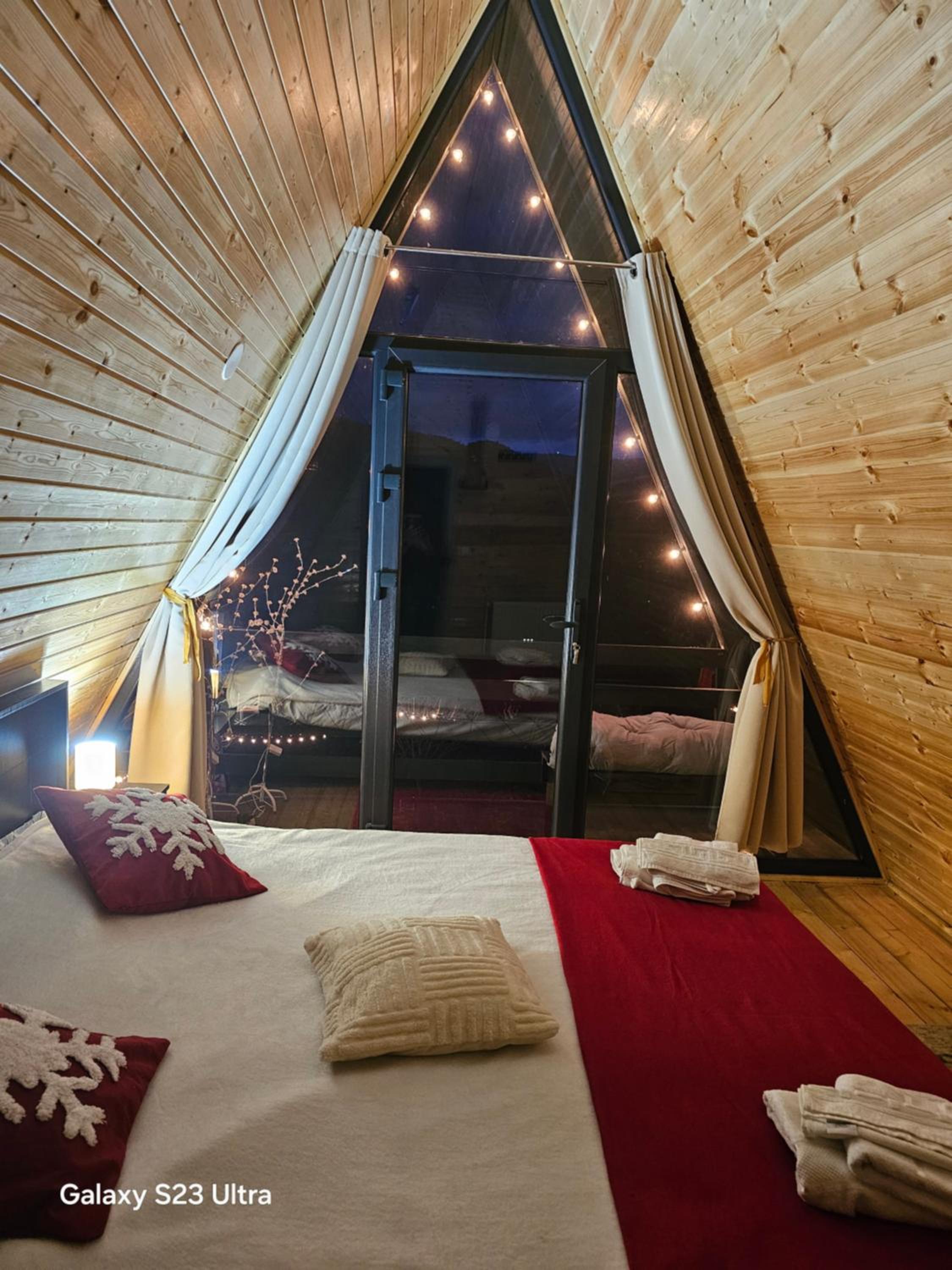 Cabana Apuseni Forest