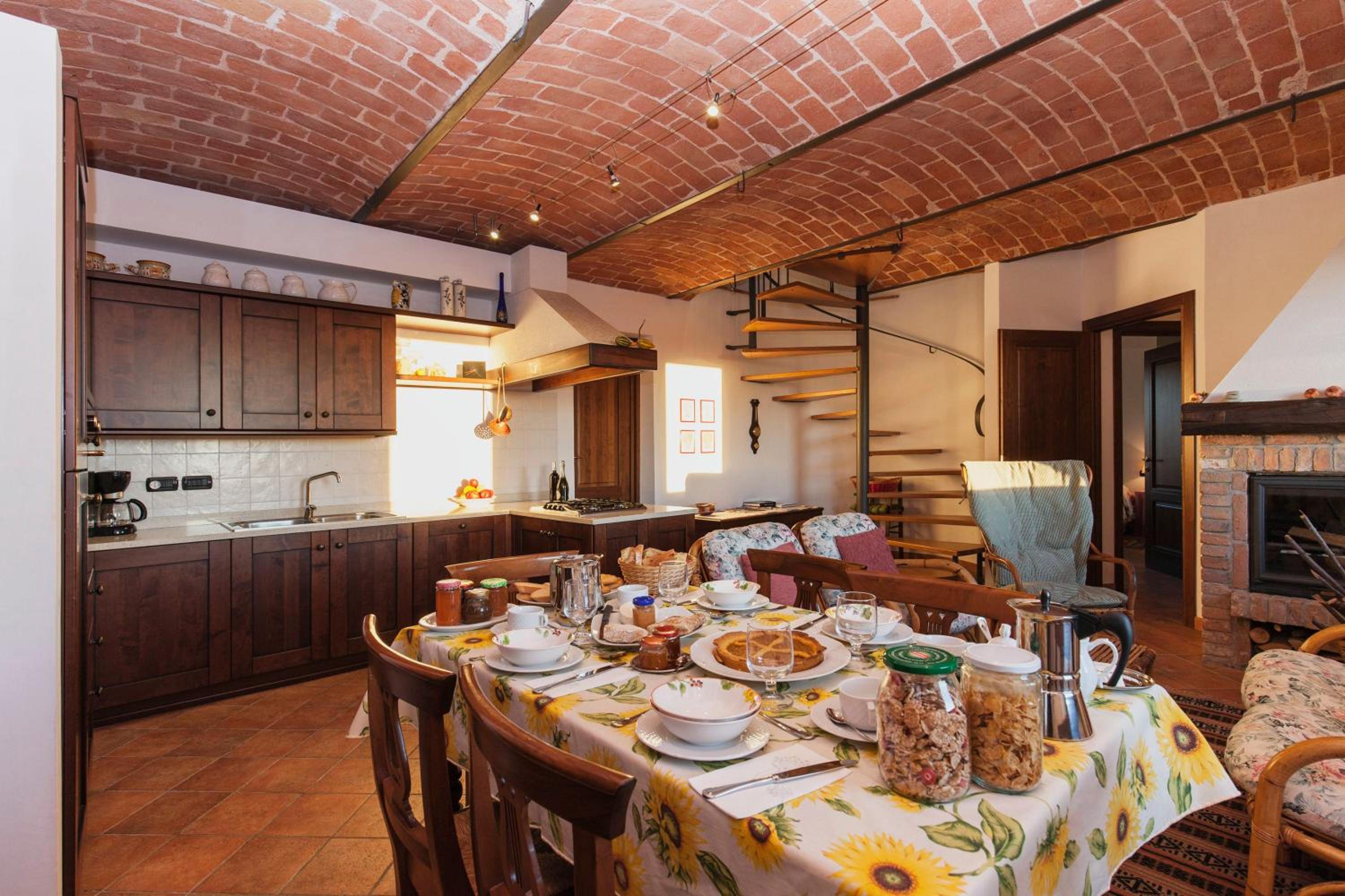 Private Estate Among the Vineyards of Alba - Italy view 4