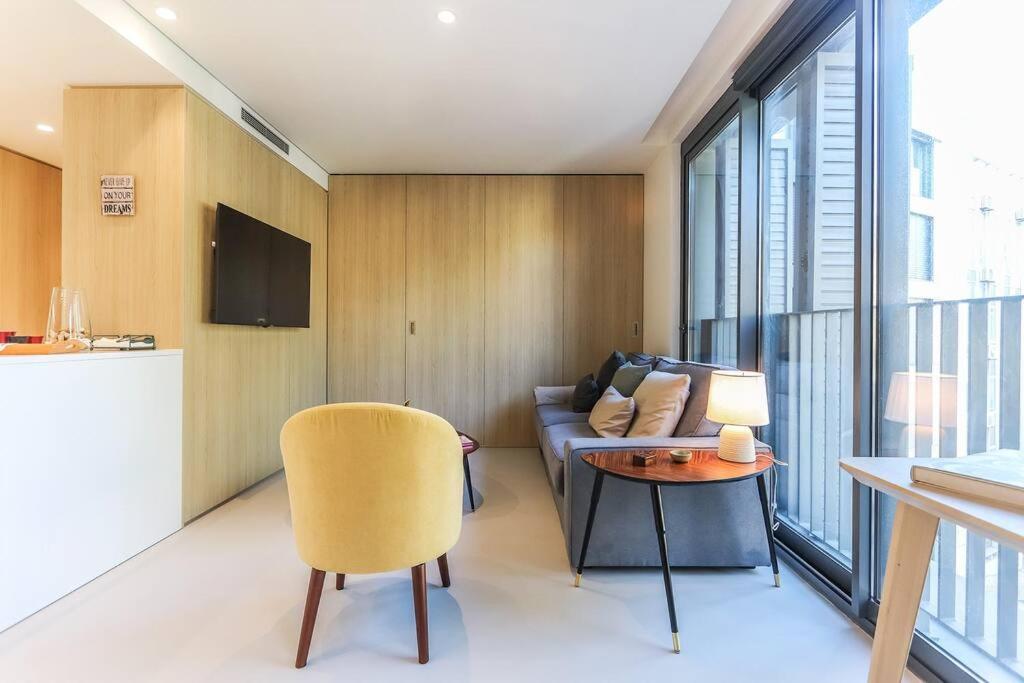 Marques Pombal Central 2 bed Apt view 4
