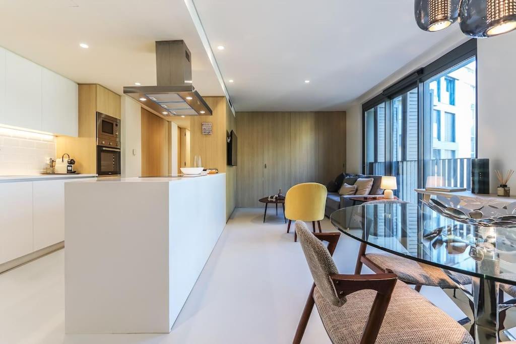 Marques Pombal Central 2 bed Apt view 2