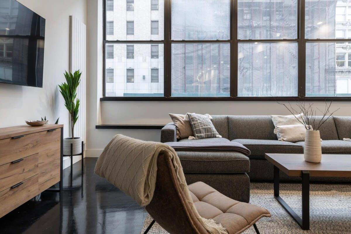 Waverly Lane by Rove Travel 3 BR Chelsea Apt