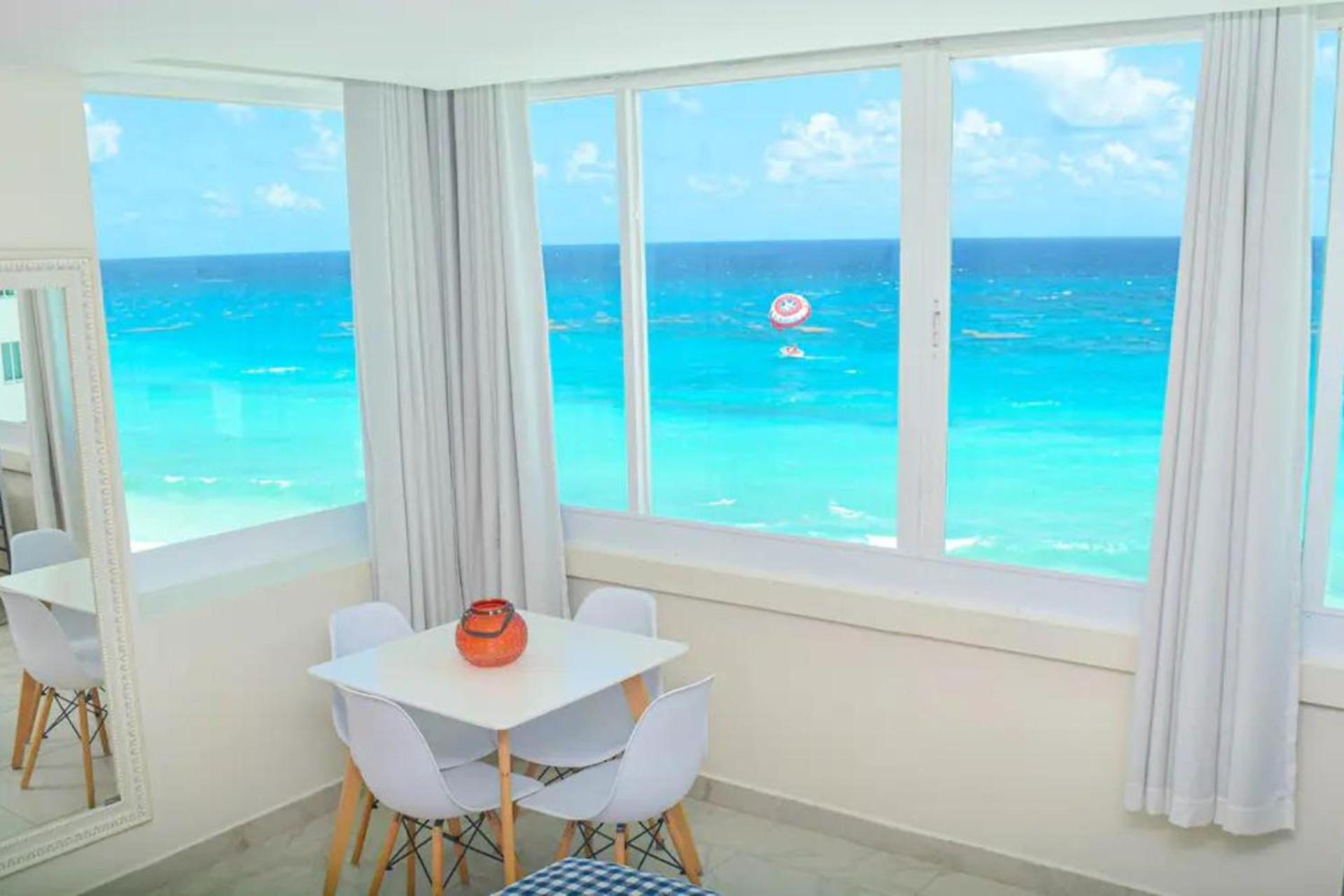 Oceanfront Studio, Magnificent Views