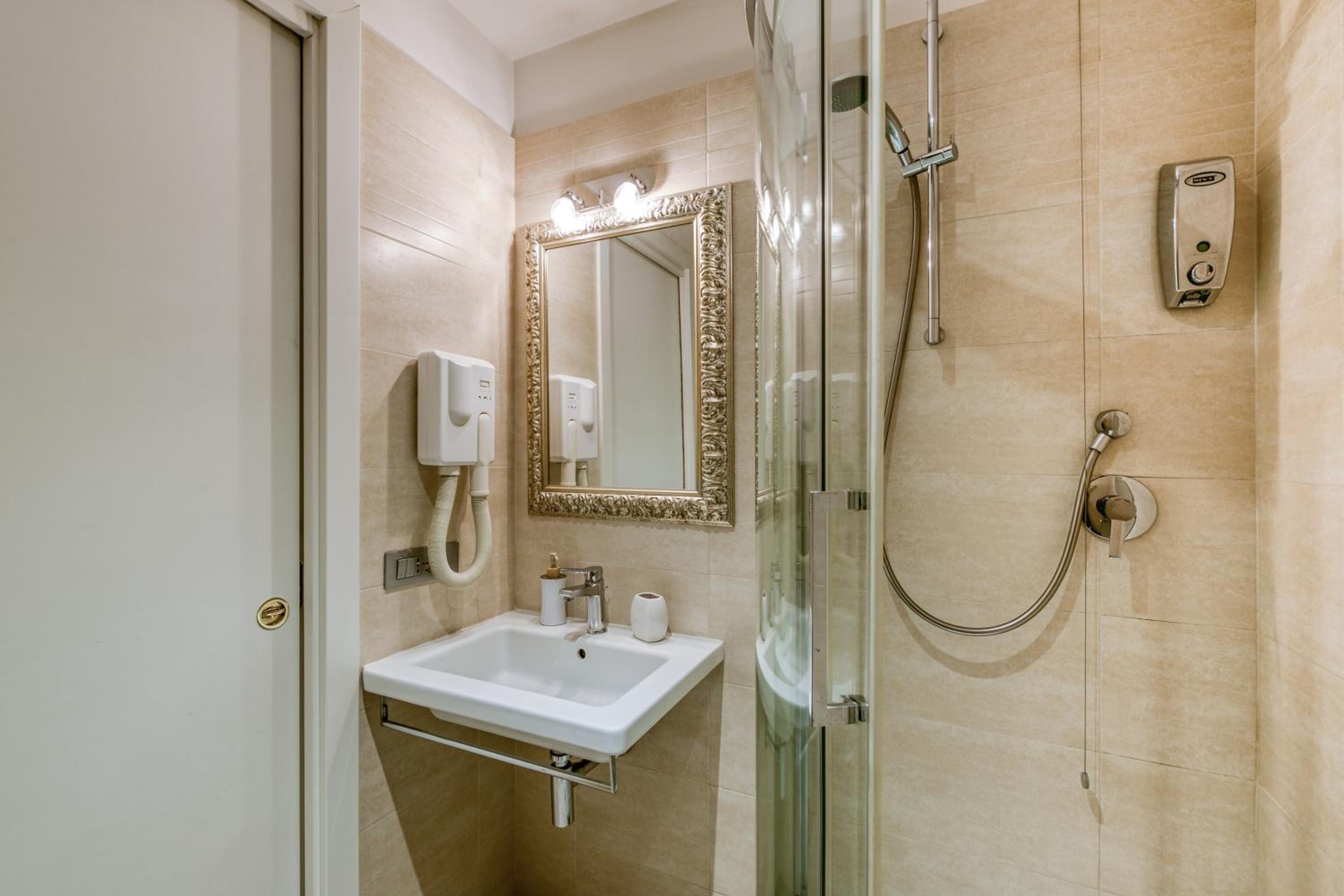Catone Vatican Suites by Ghor