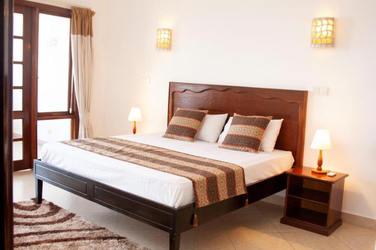 Lux Suites Lamera Beachfront Apartments