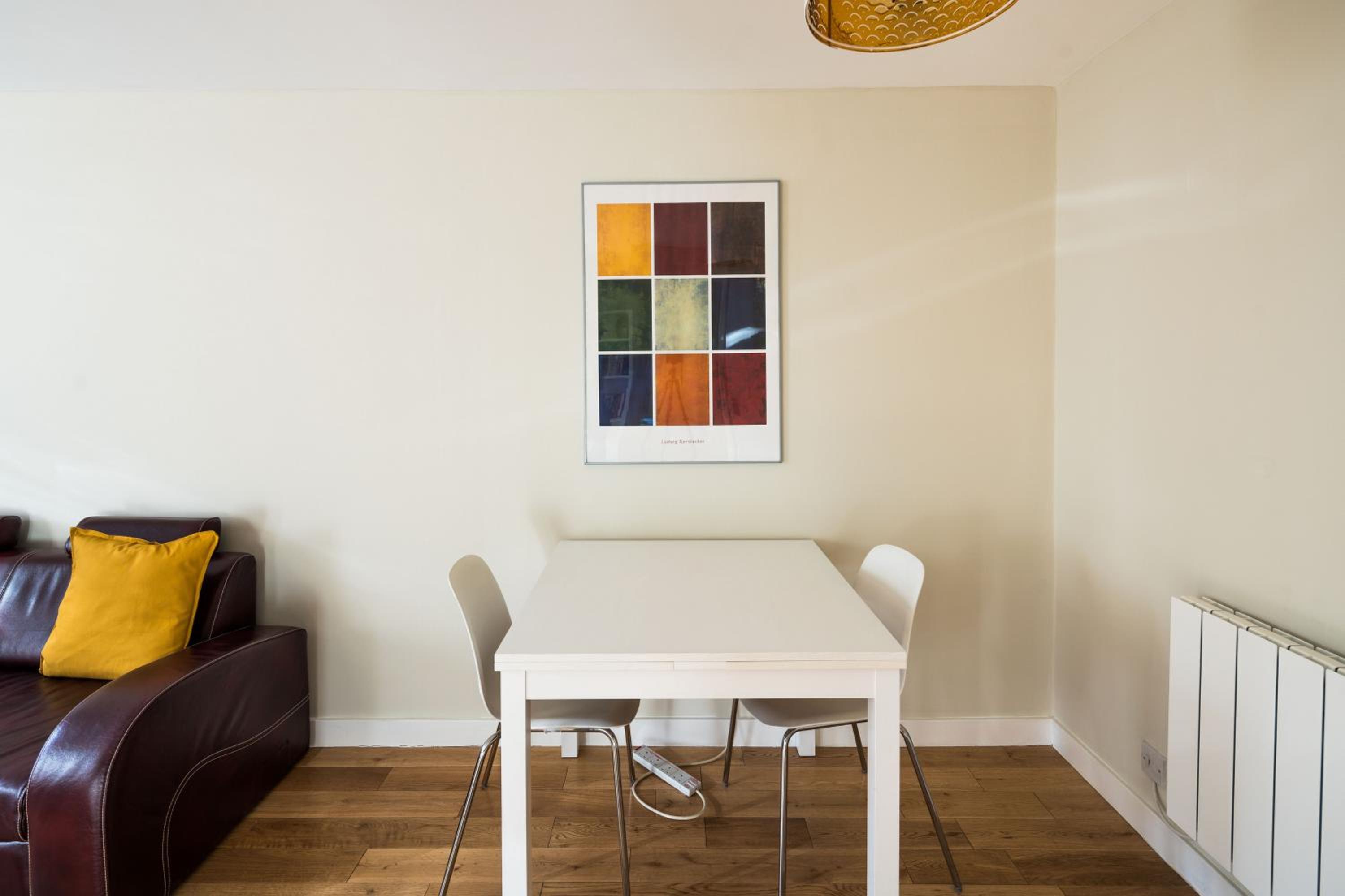 Fantastic Stay In Canary Wharf - 2 Bedrooms