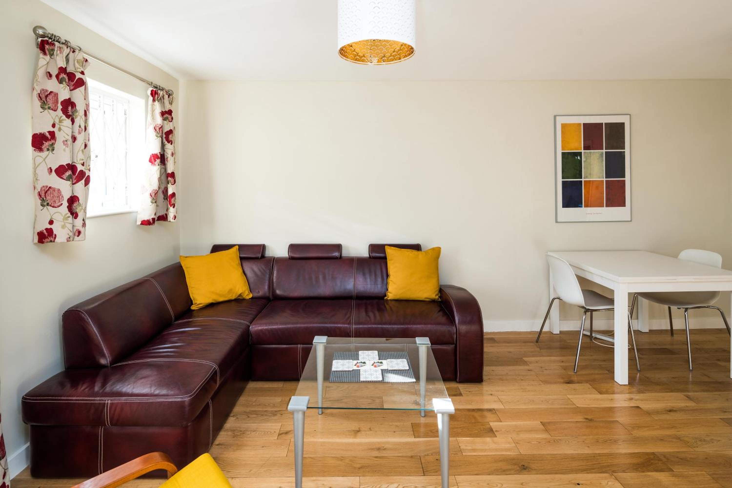 Fantastic Stay In Canary Wharf - 2 Bedrooms