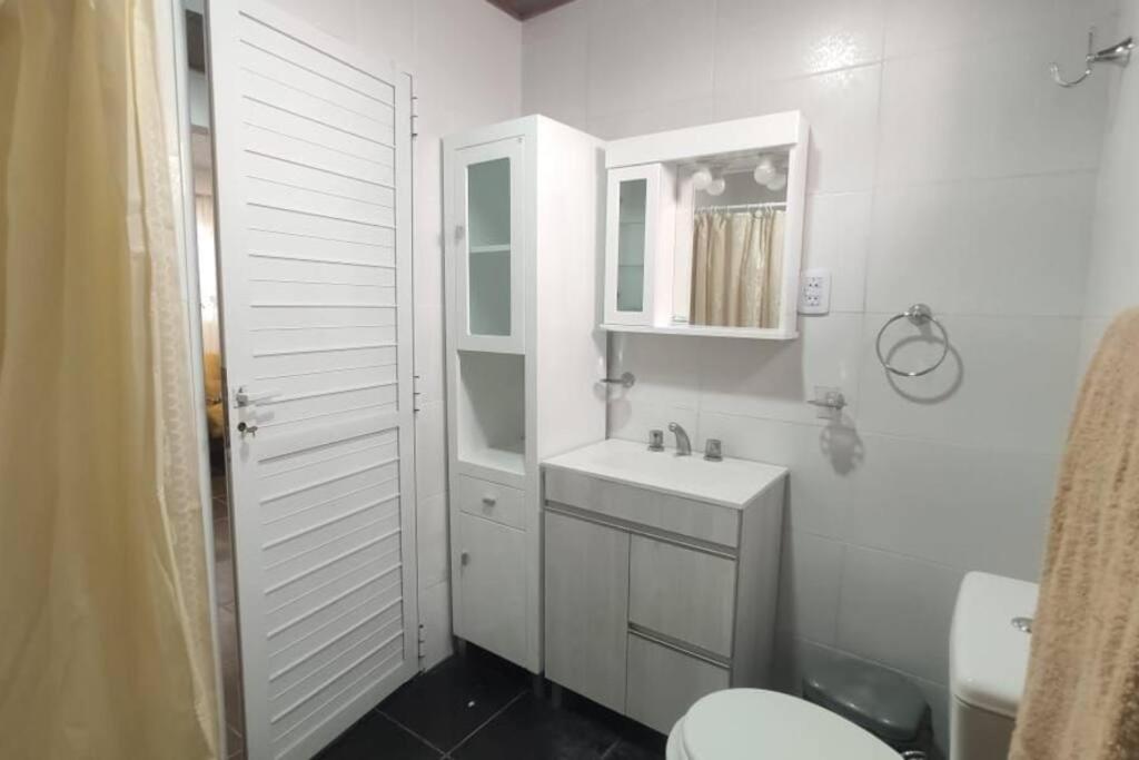 Acogedor alojamiento con piscina y gran patio