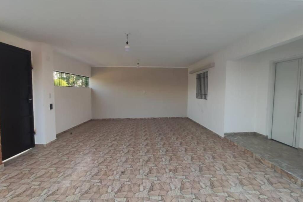 Acogedor alojamiento con piscina y gran patio