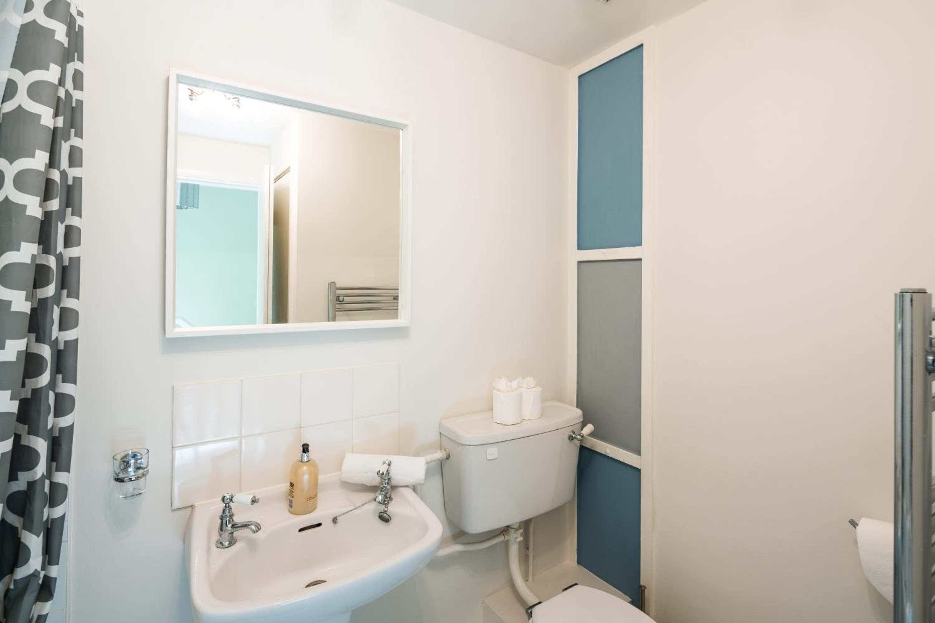 Fantastic Stay In Canary Wharf - 2 Bedrooms