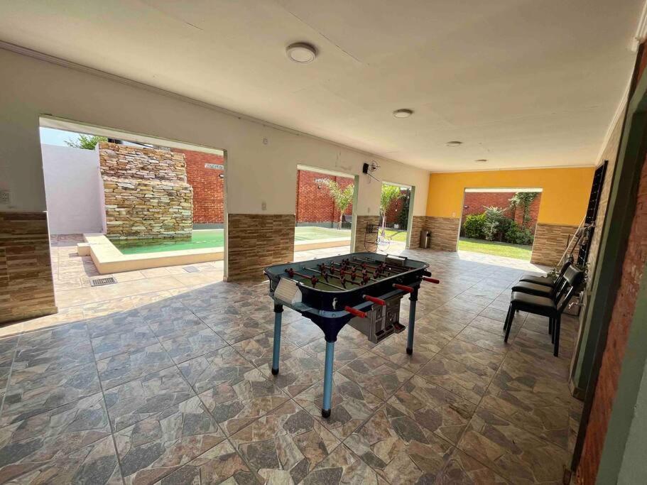 Acogedor alojamiento con piscina y gran patio