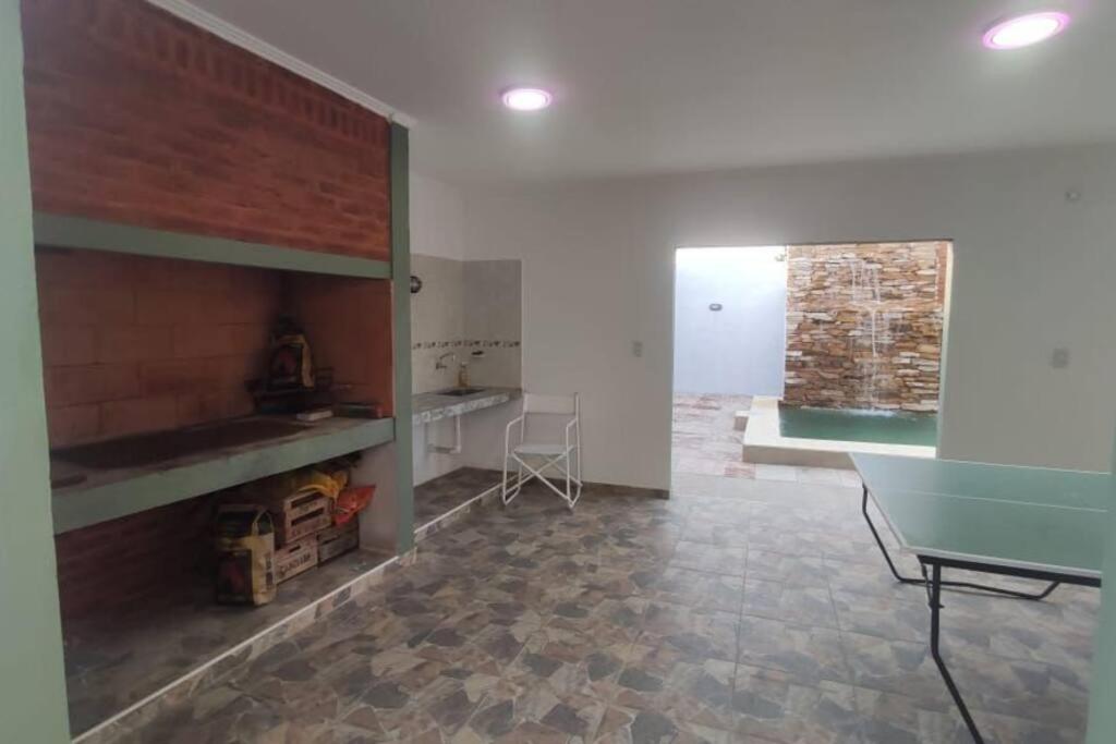 Acogedor alojamiento con piscina y gran patio