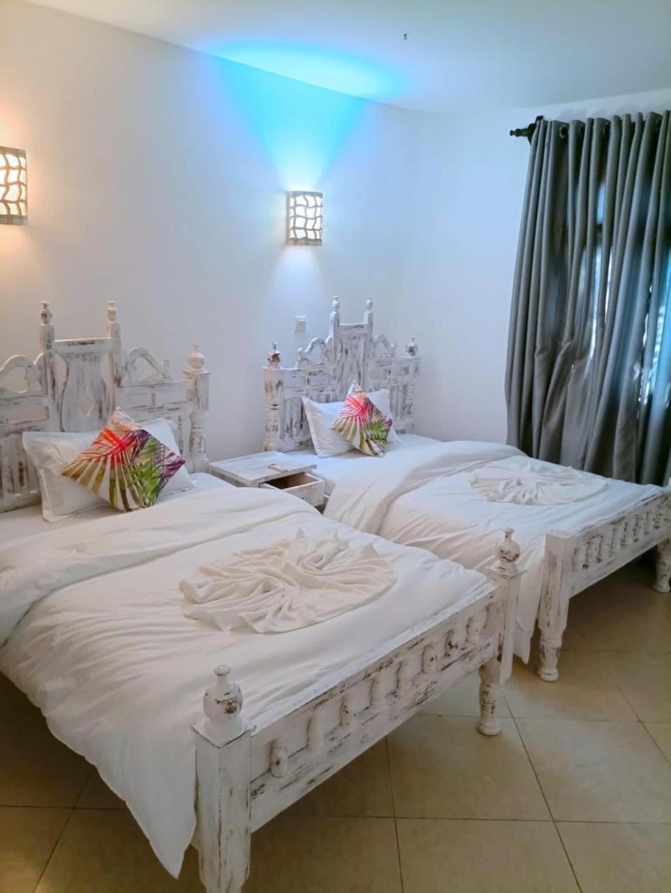 Lux Suites Lamera Beachfront Apartments