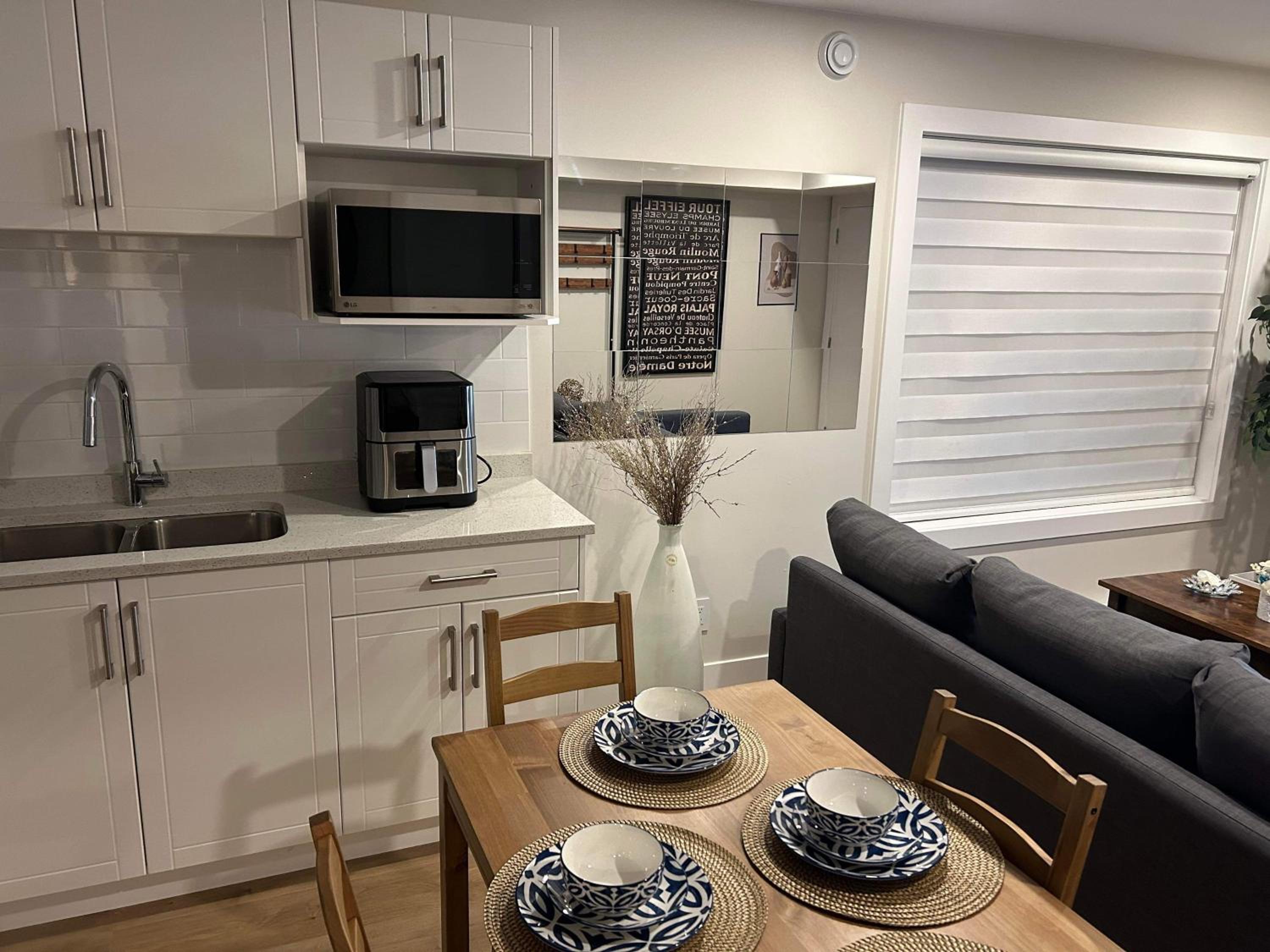 New, Spacious 2 Bedrooms in Downtown With Free Parking!