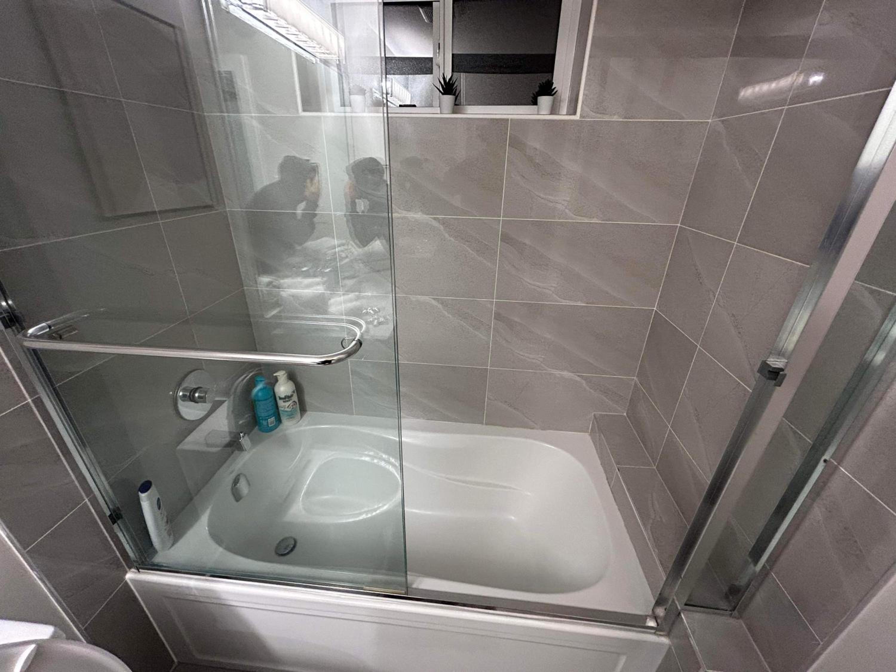 New, Spacious 2 Bedrooms in Downtown With Free Parking!