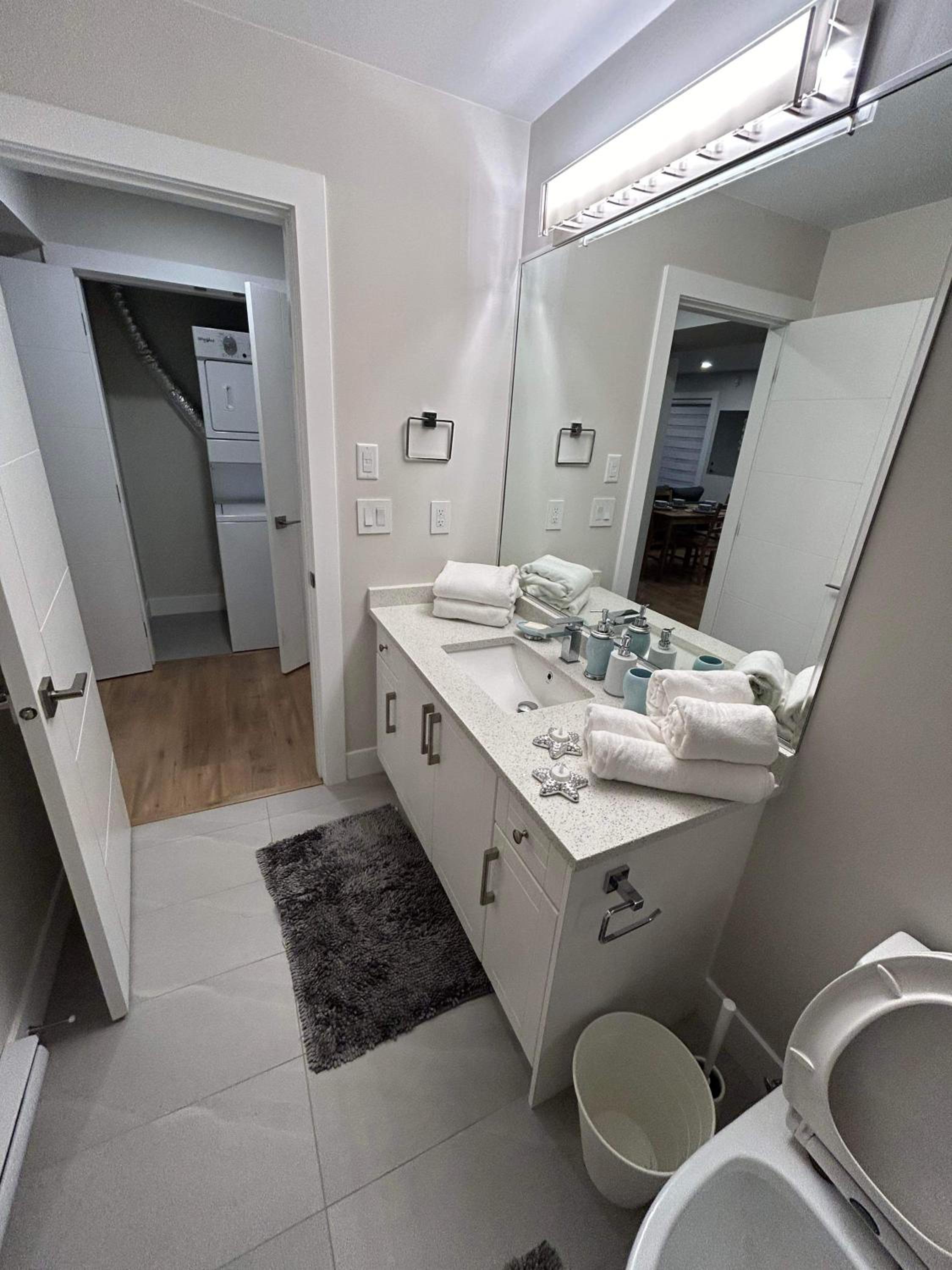 New, Spacious 2 Bedrooms in Downtown With Free Parking!