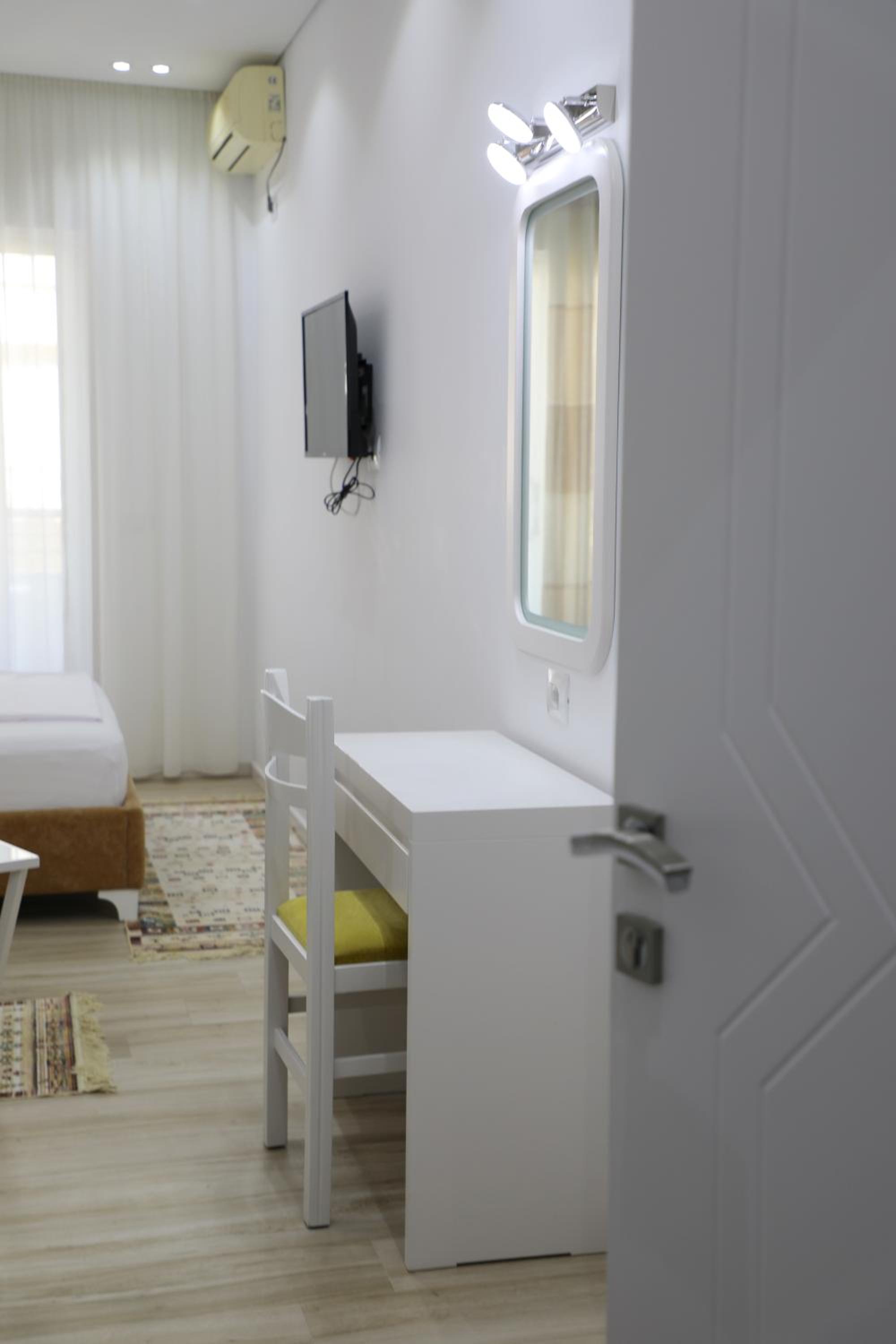 Elena Hotel