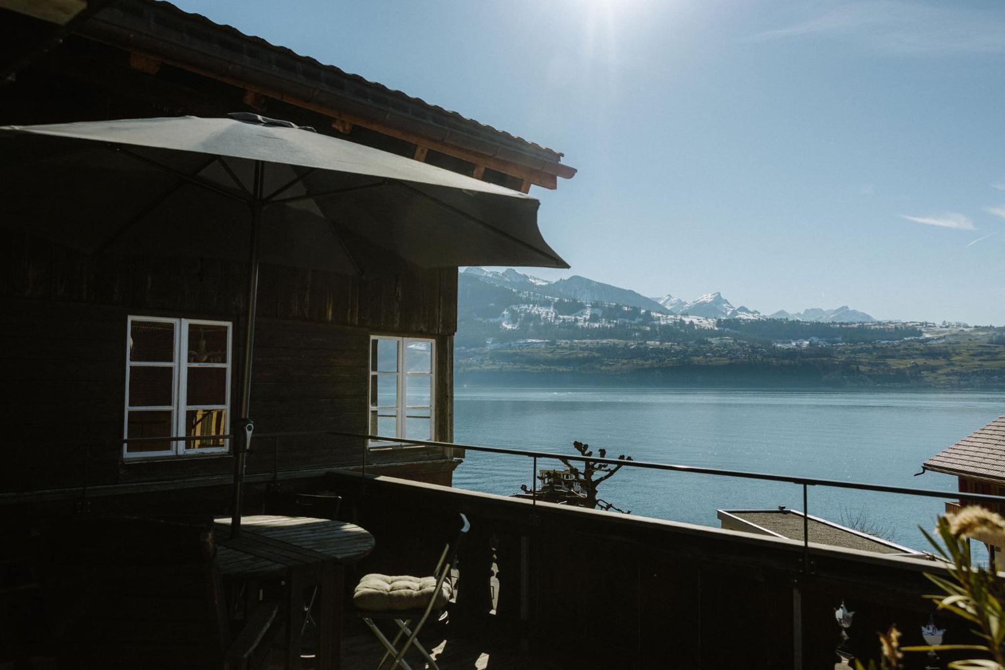 Bijou Beatus - Lakeview Sunset Retreat