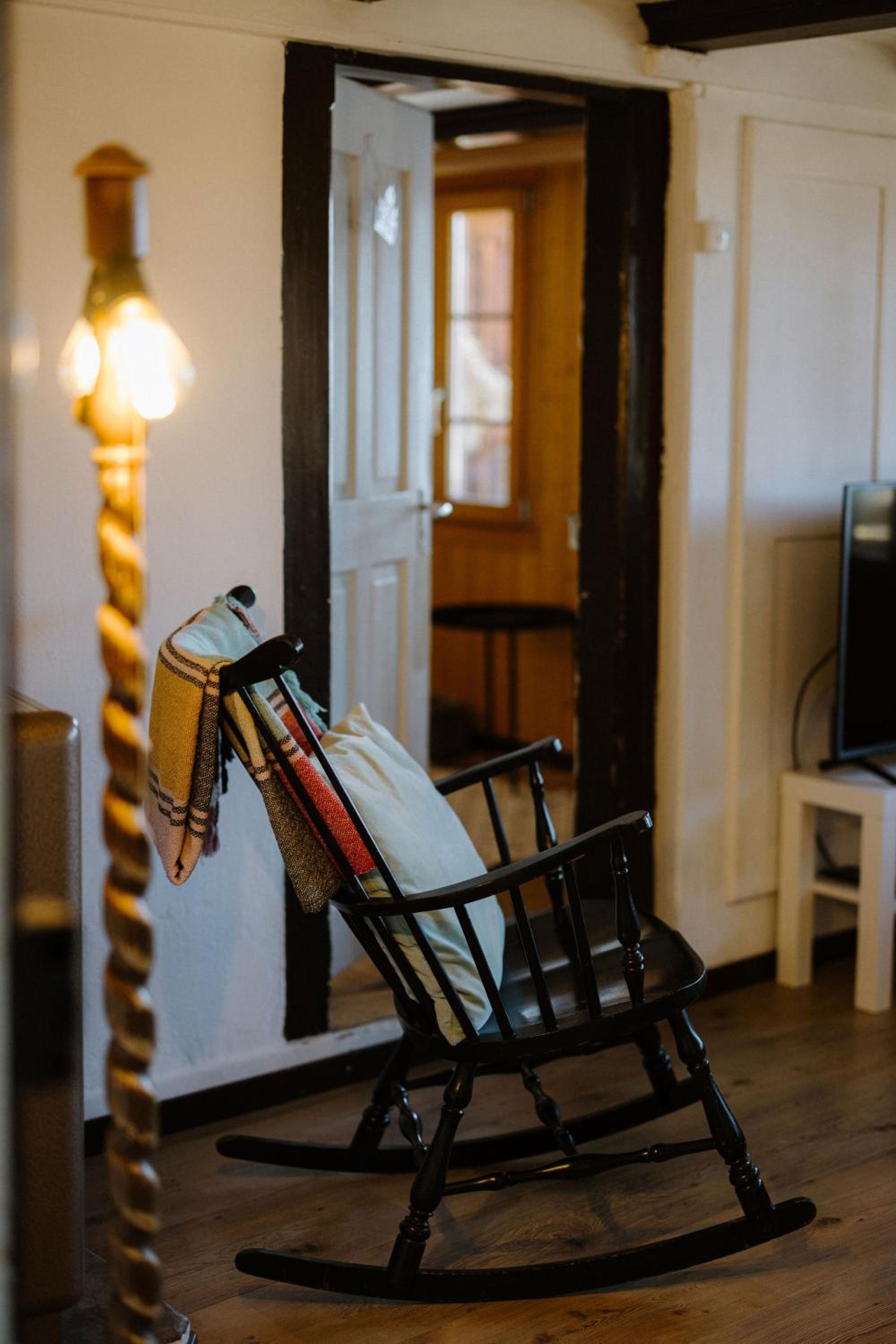 Bijou Beatus - Lakeview Sunset Retreat