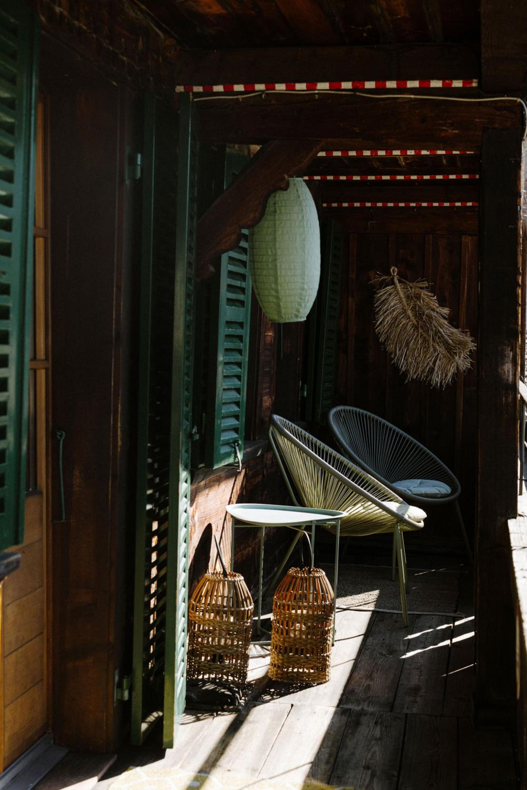 Bijou Beatus - Lakeview Sunset Retreat