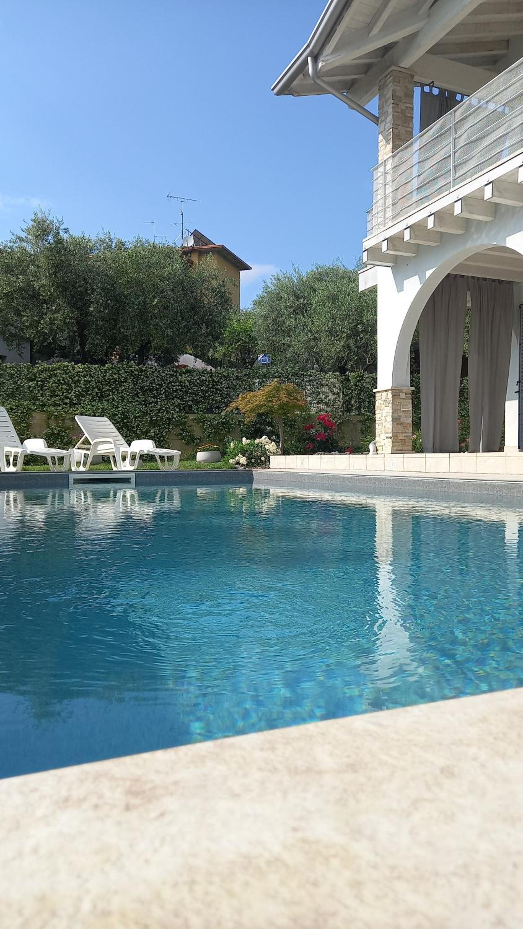Villa Bocciolo, piscina, giardino, vasca idromassaggio view 5