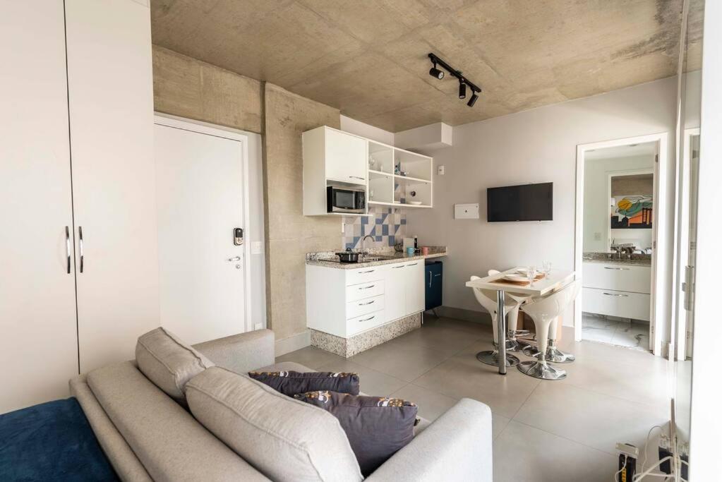 93 New Studio, spacious design near Paulista Av