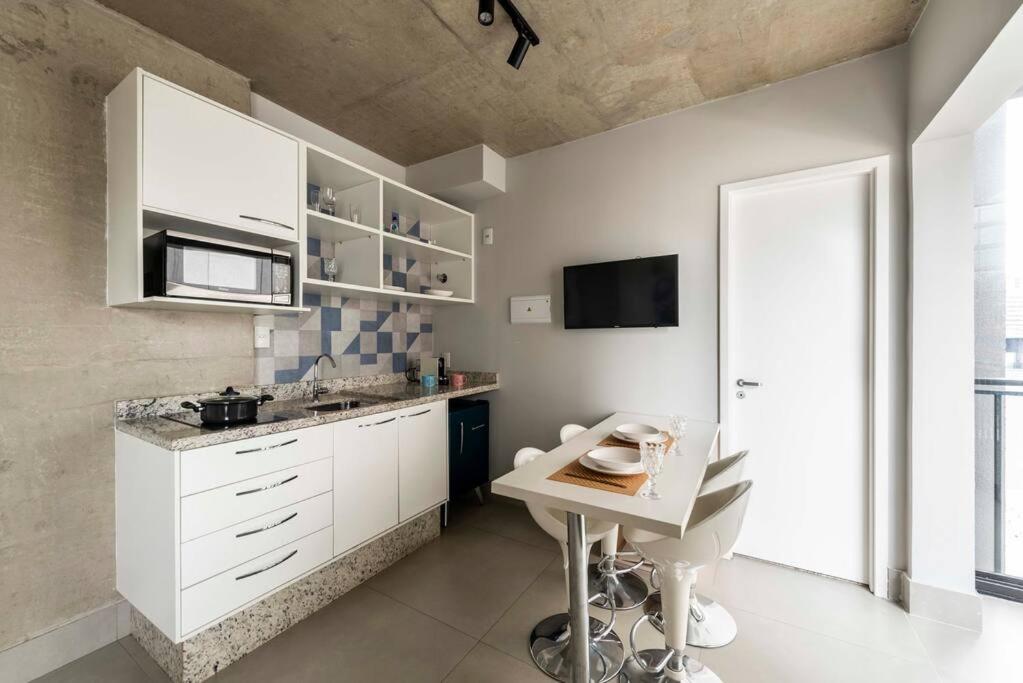 93 New Studio, spacious design near Paulista Av