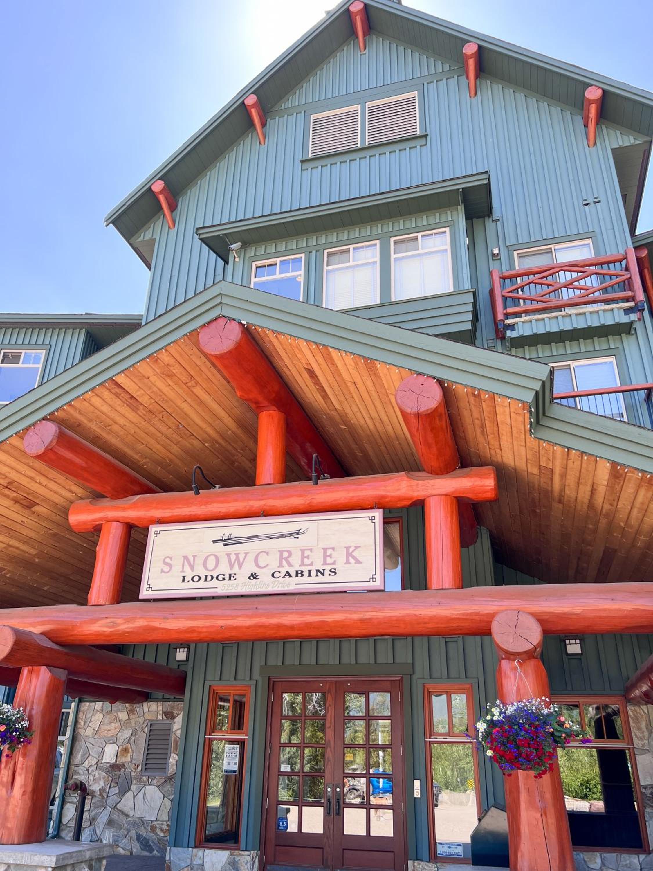 Snow Creek Lodge by Fernie Central Reservations