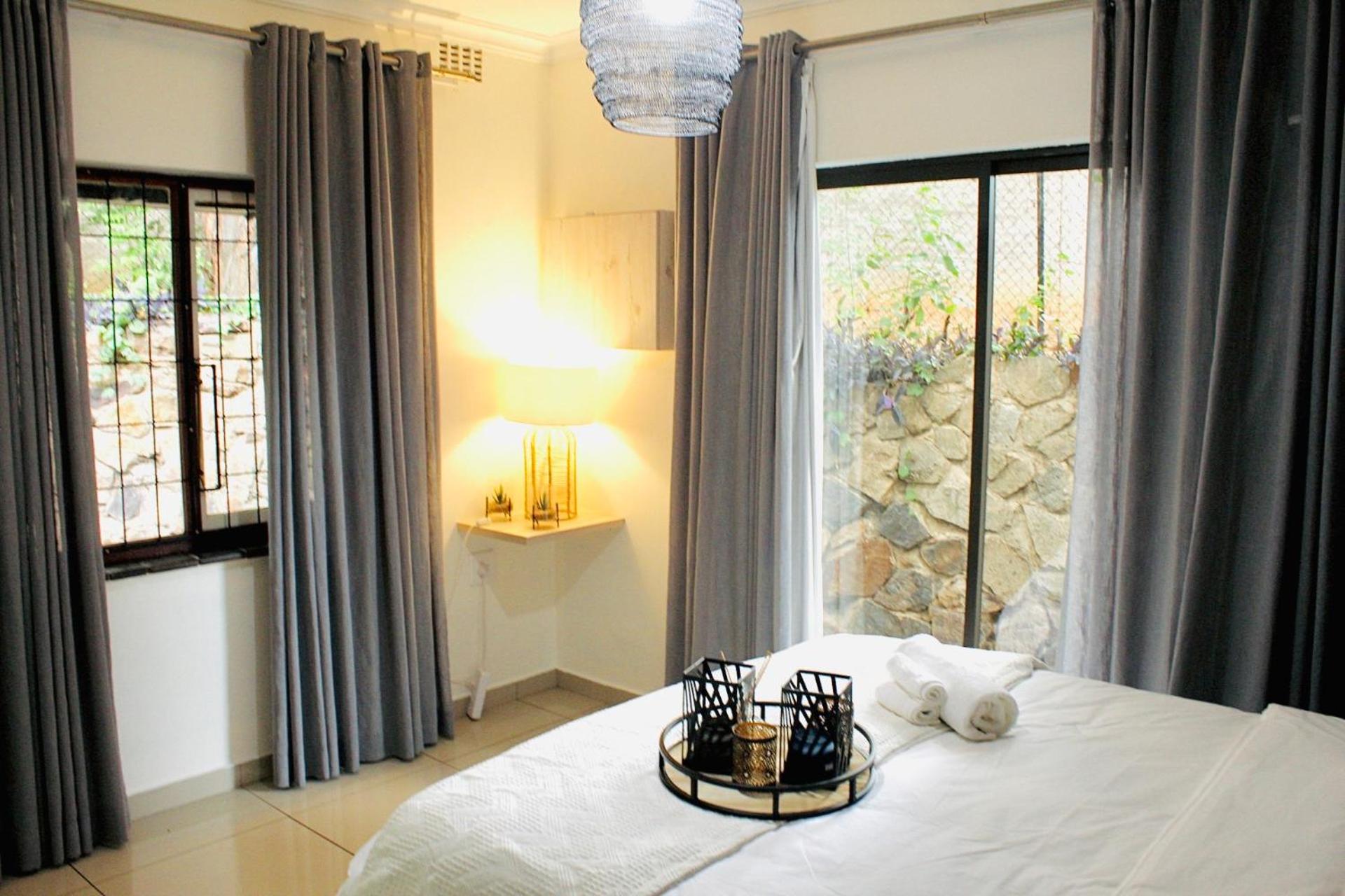 Stunnning 1-Bed Apartment in Sandton photo 3