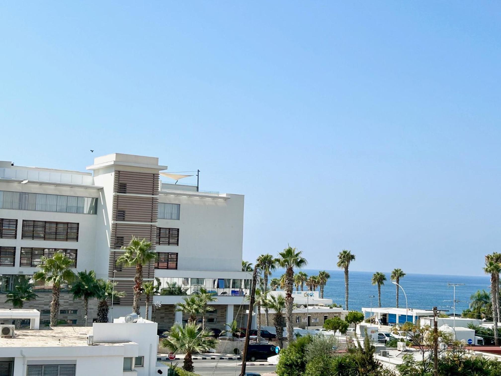 SUN JULZ Apartments on the Beach