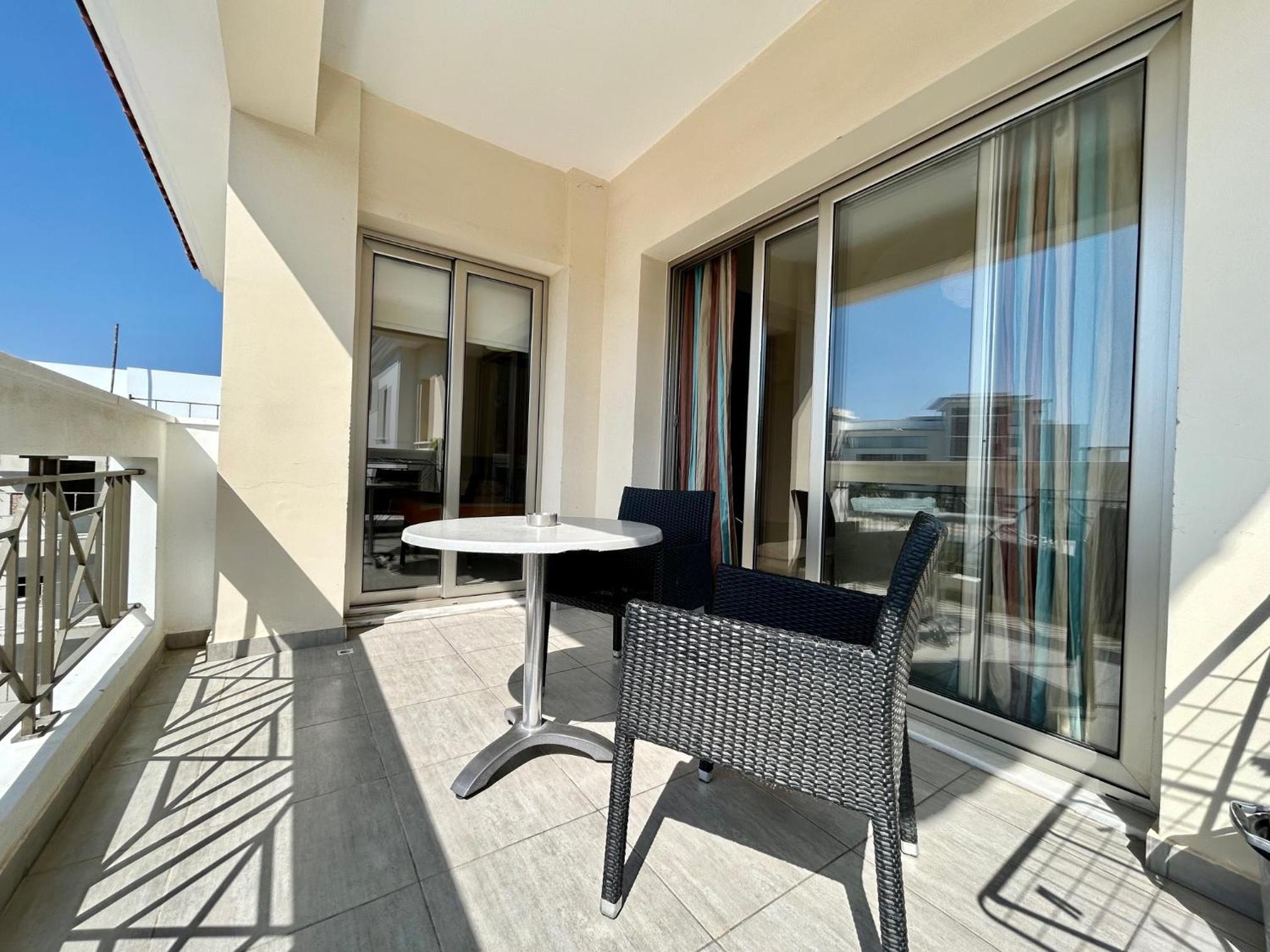 SUN JULZ Apartments on the Beach