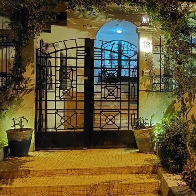Apartment with Garden and Parking