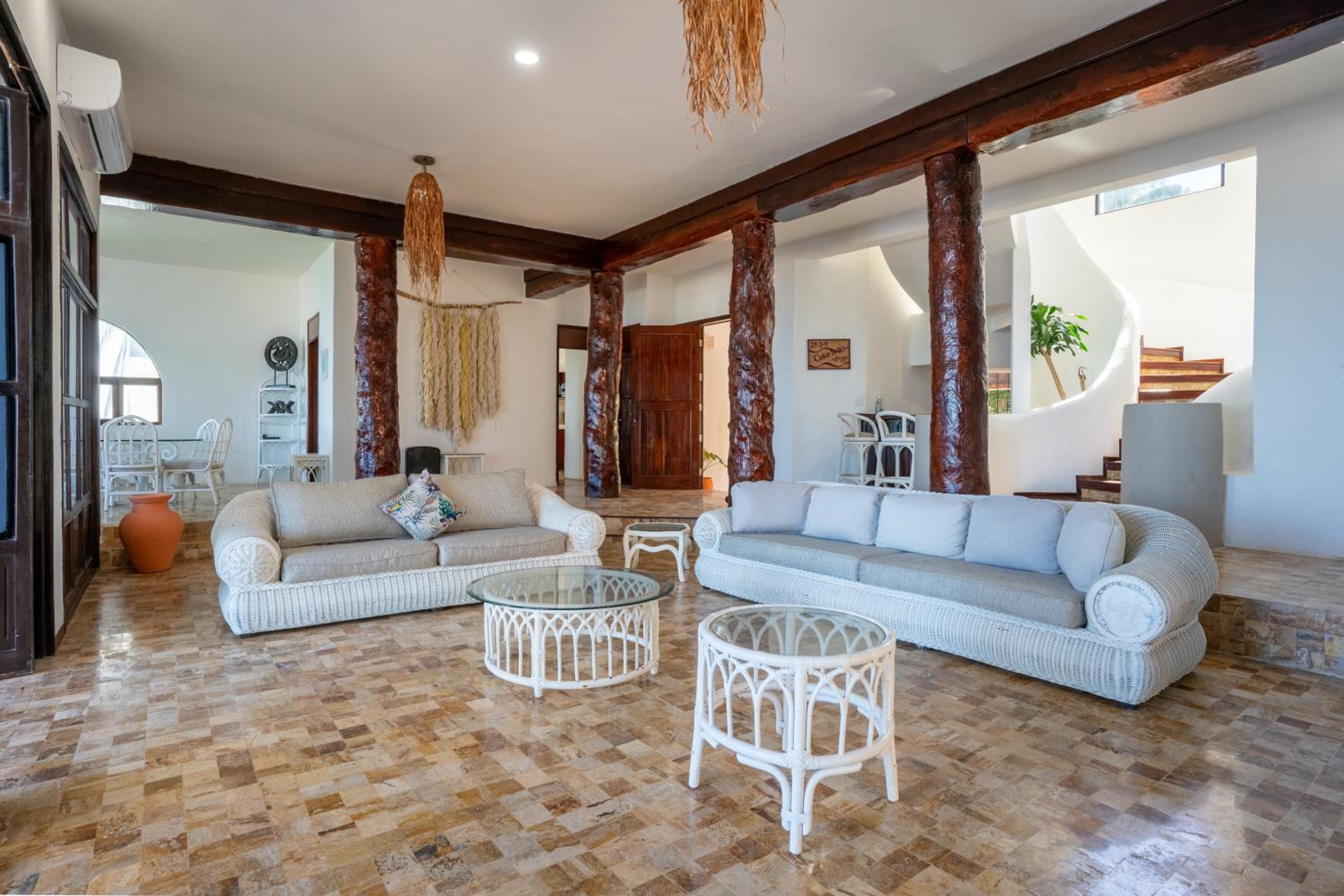 Unique 5BR Beachfront Villa w/ Private Pool!
