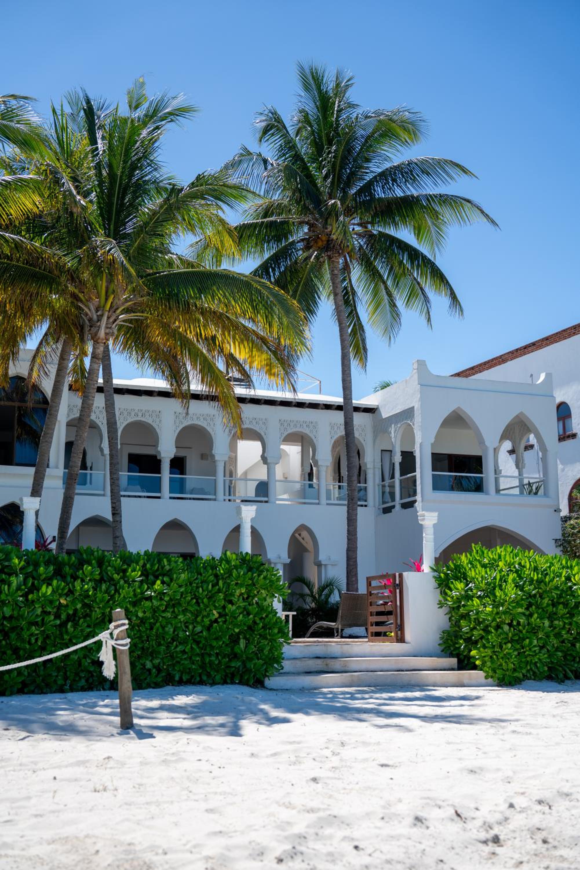 Unique 5BR Beachfront Villa w/ Private Pool!