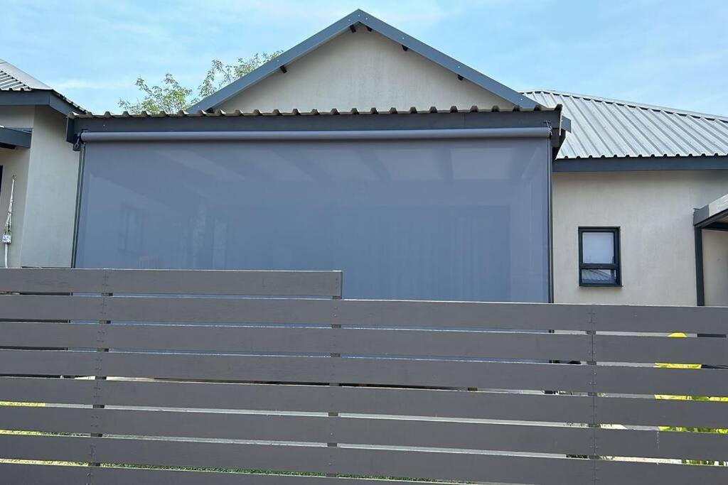 Comfortable home centrally located in Hoedspruit